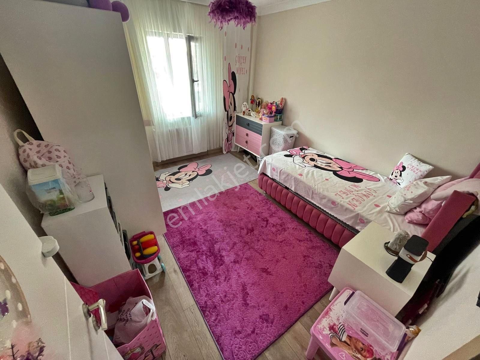 Menderes'te Daha Genşi Yok-7/24 Güvenlkli Sitede 150m2 3.5+1 - Görsel 9