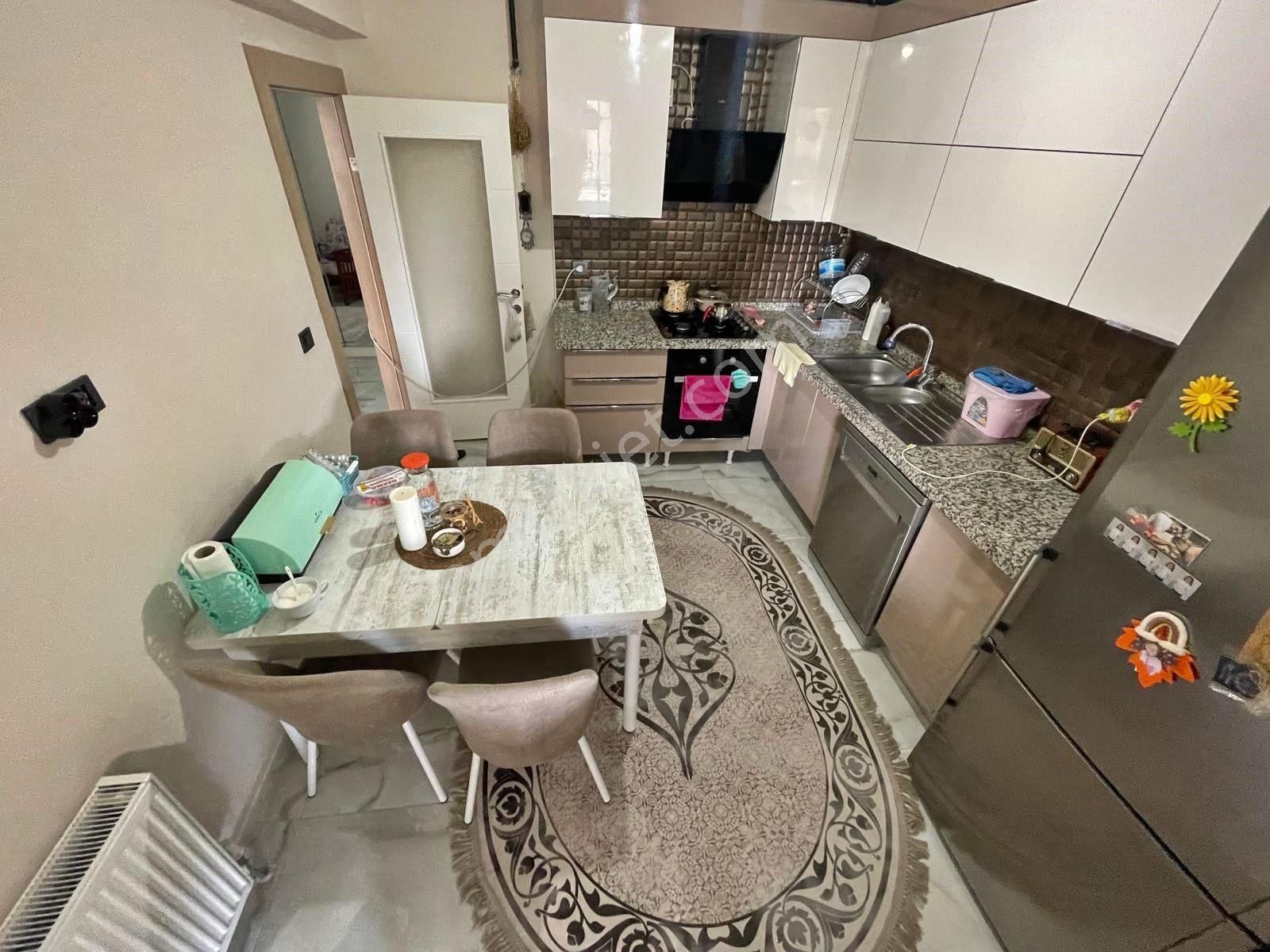 Menderes'te Daha Genşi Yok-7/24 Güvenlkli Sitede 150m2 3.5+1 - Görsel 6