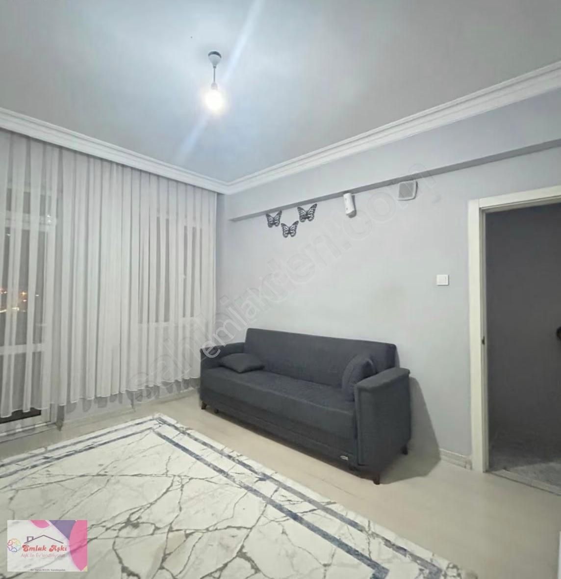 Şehrin Merkezinde Kızıltoprak Mah.3+1 Satılık Daire