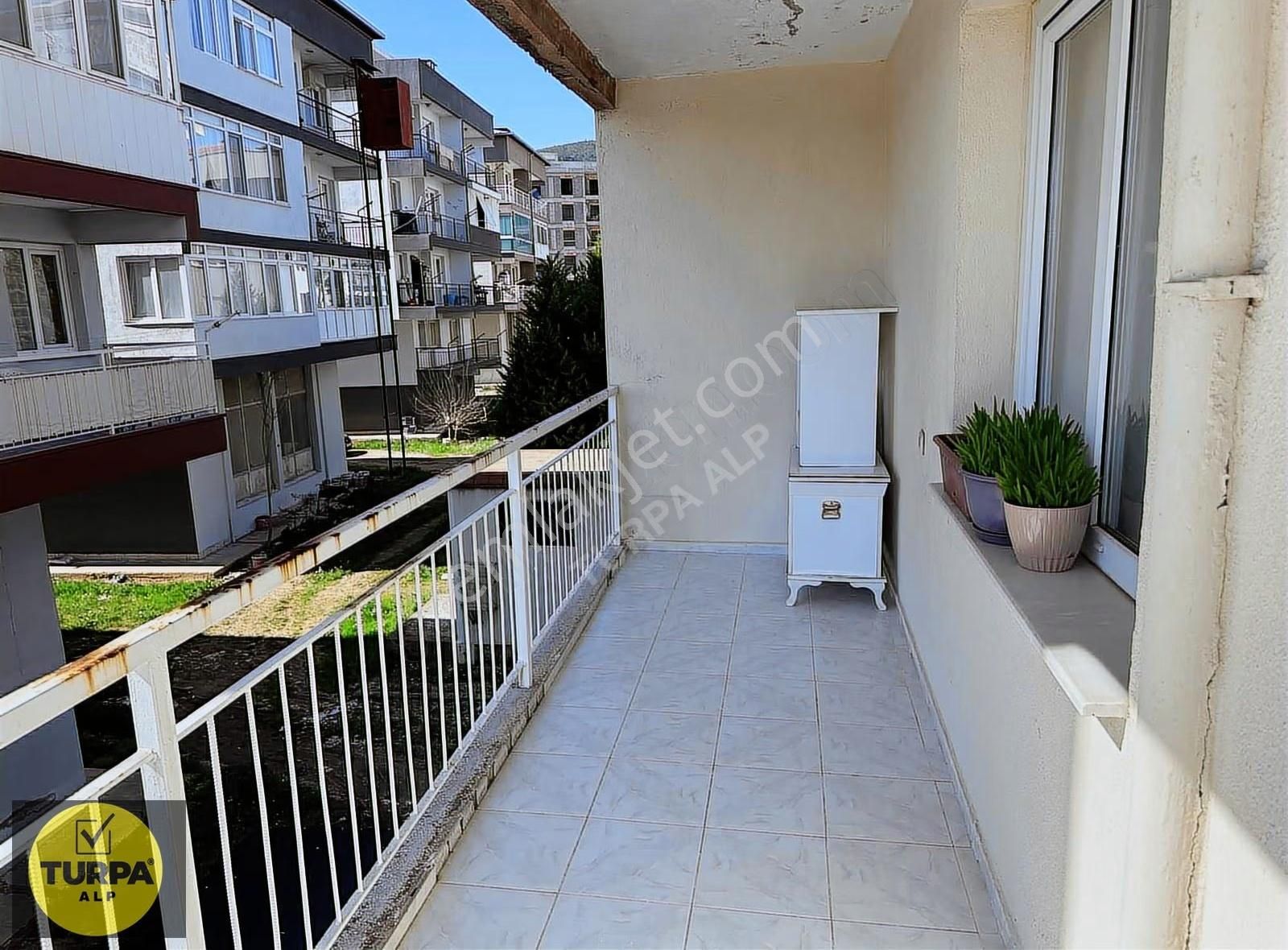 Irmak Mahallesinde Köşe Konumda 3+1 Satılık Daire - Görsel 2