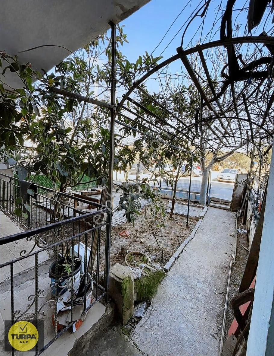 Fırsat 2 Katlı Mustakil Ev Ve Arsası - Görsel 4