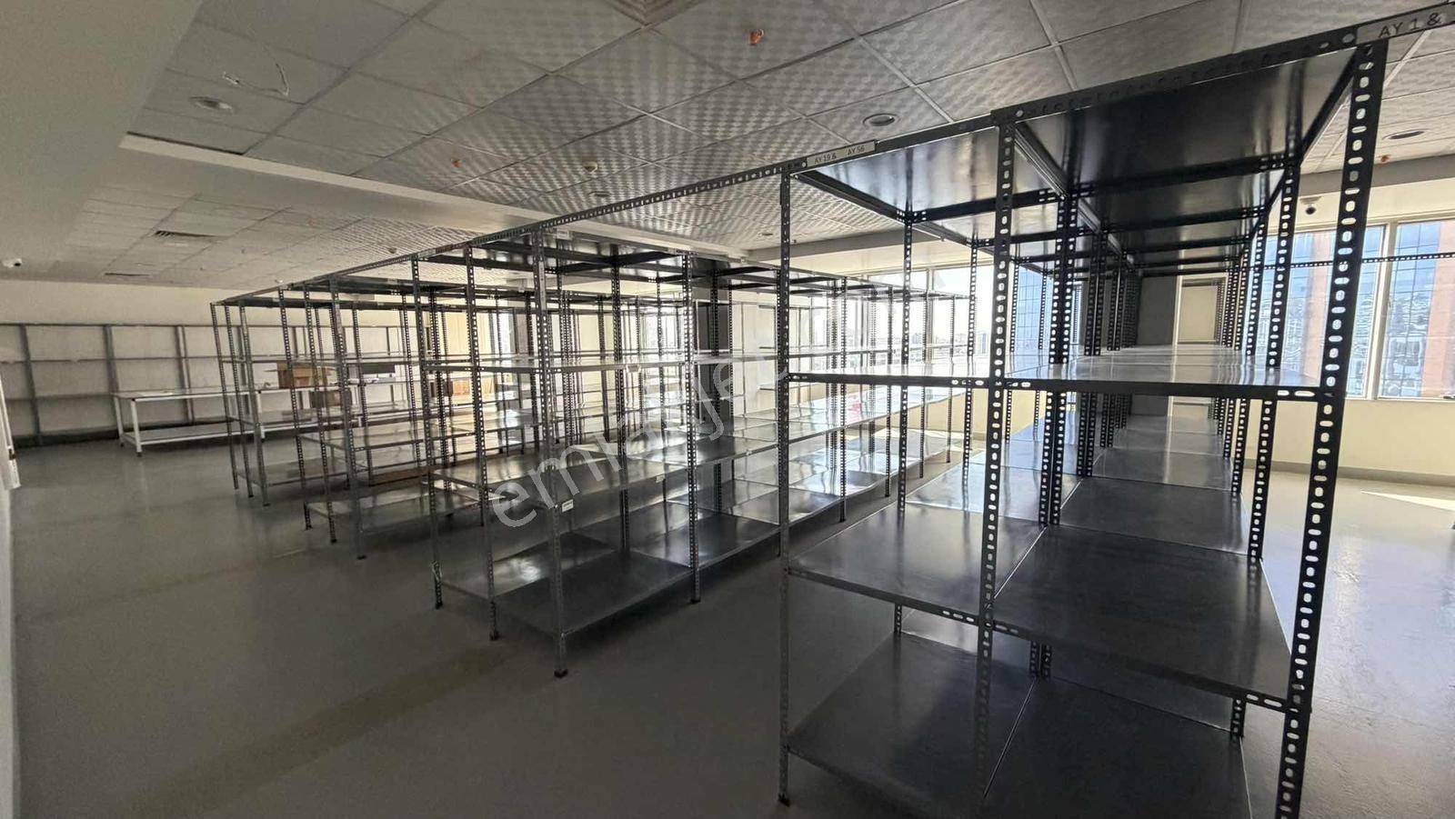 İstocta 1.000 M2 Kiralık Ofis - Görsel 16