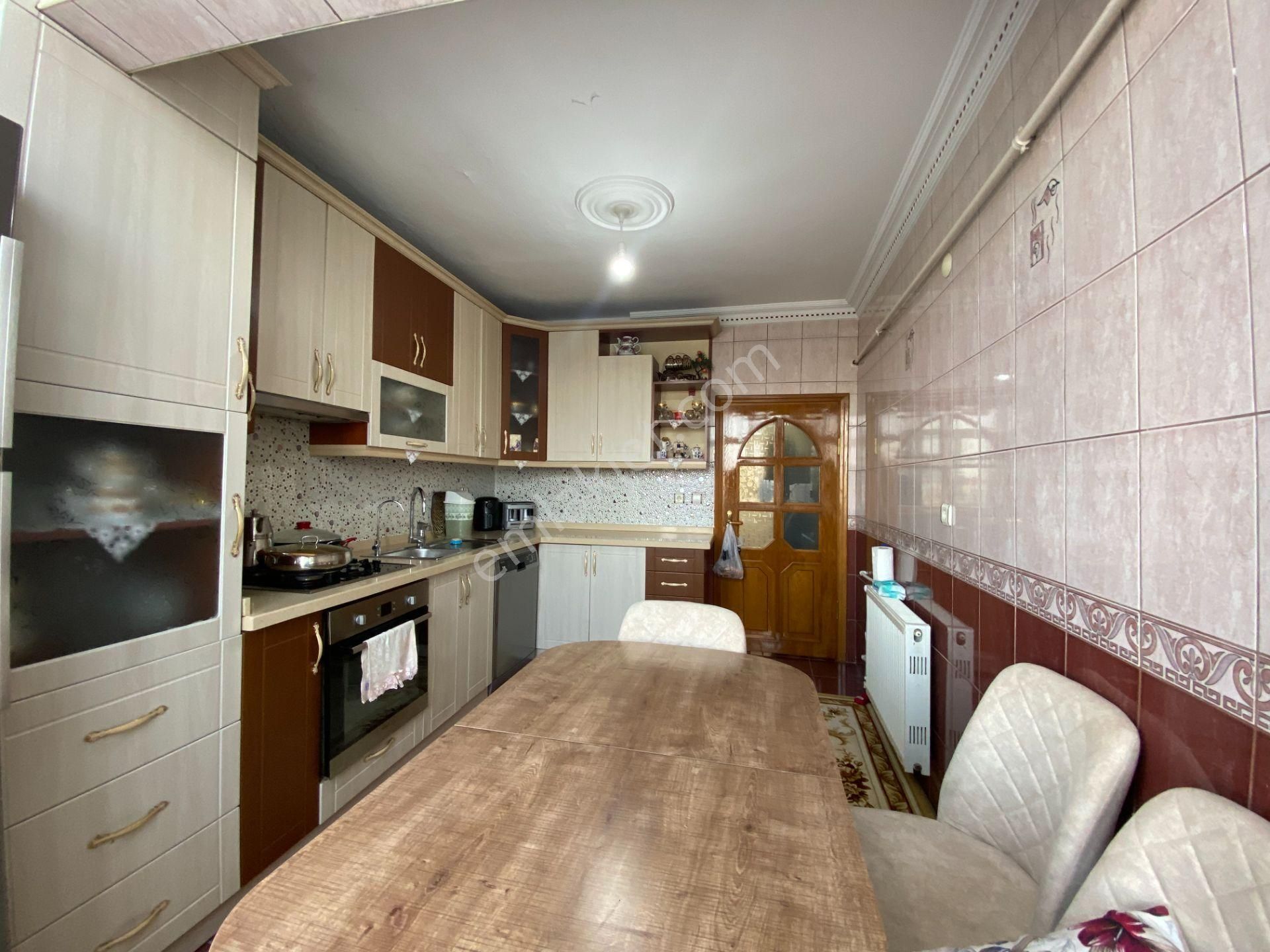 Fırsat Satılık Geniş 3+1 Daire 147 M2 Ataşehir/ferhatpaşa Mah - Görsel 5