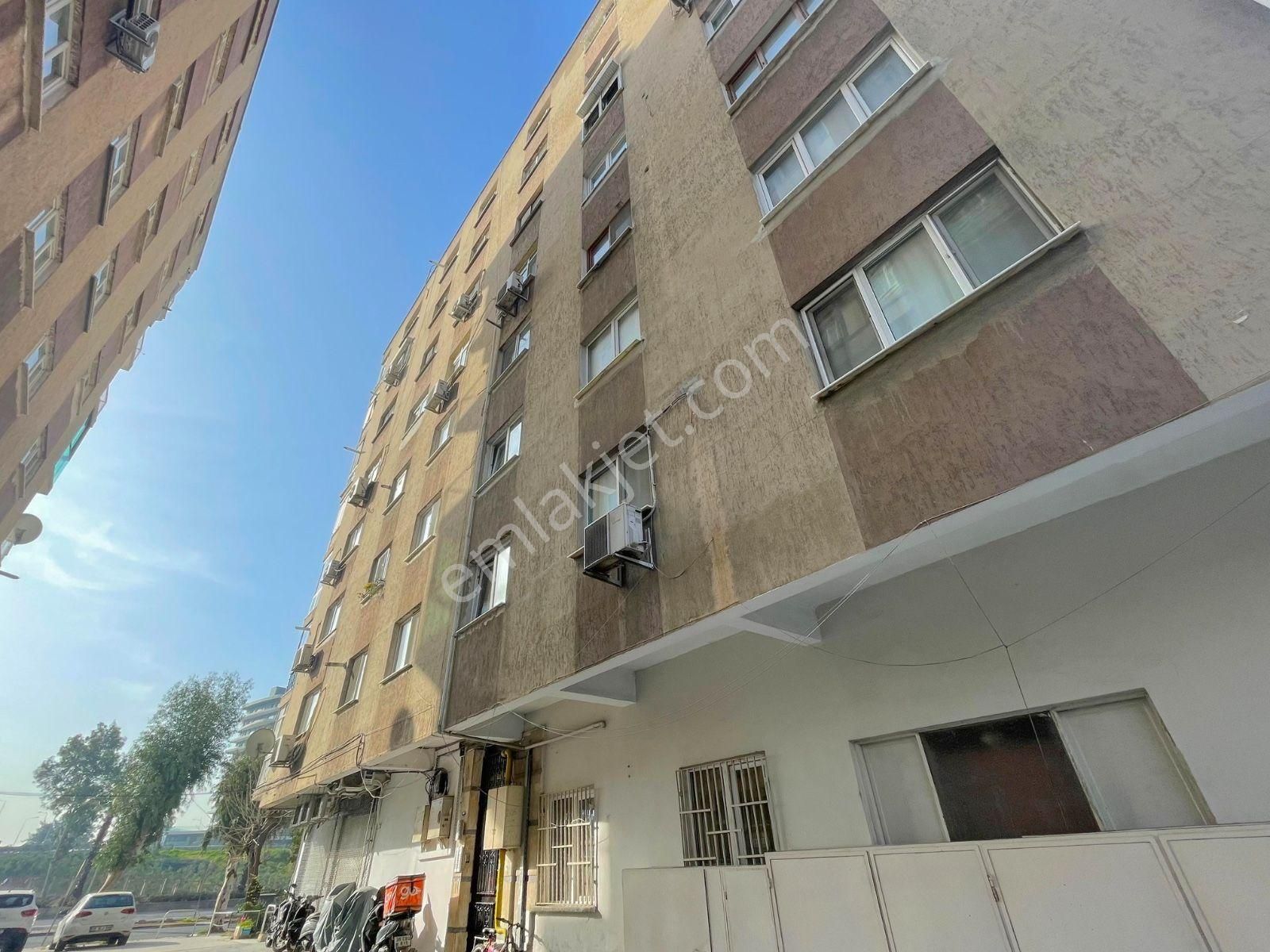 Bornova Ankara Caddesi Üzerinde 3+1 Kiralık Daire - Görsel 22