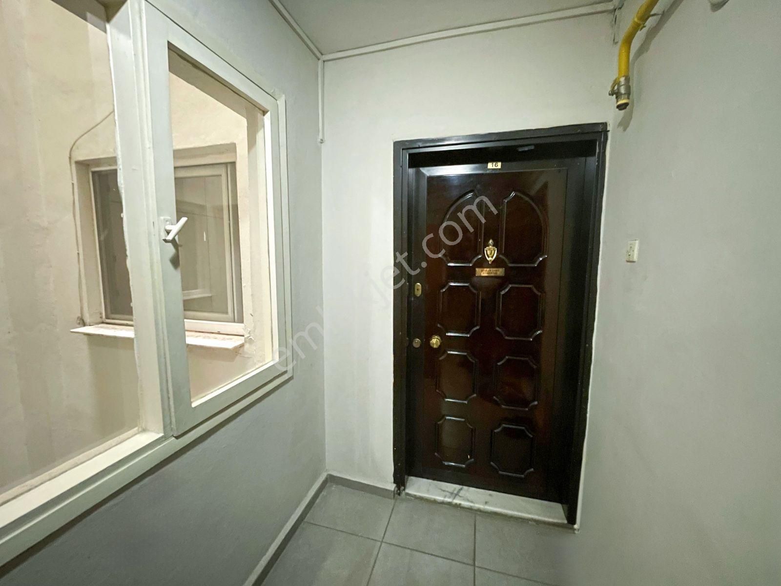Bornova Ankara Caddesi Üzerinde 3+1 Kiralık Daire - Görsel 18