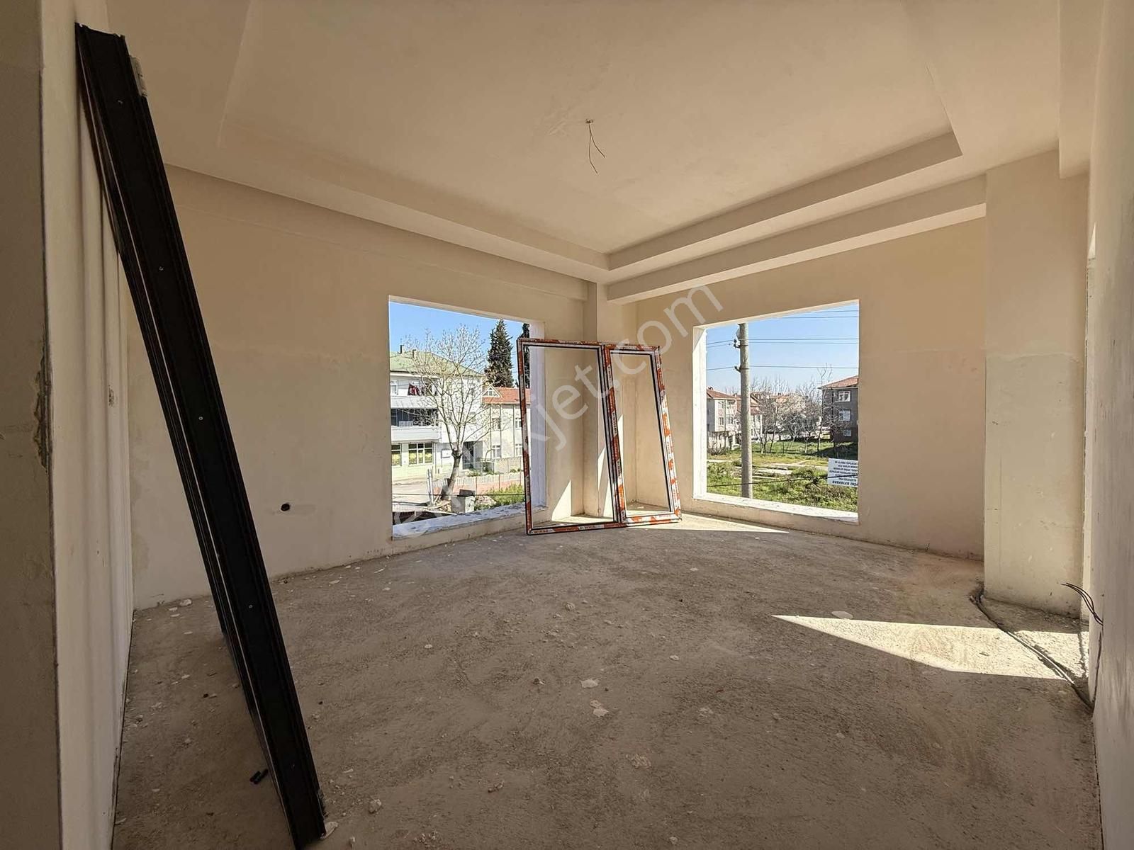 Ömer İnan Remax Hür Erenler 2+1 Güney Cephe Site İçi Lüx Daire - Görsel 3