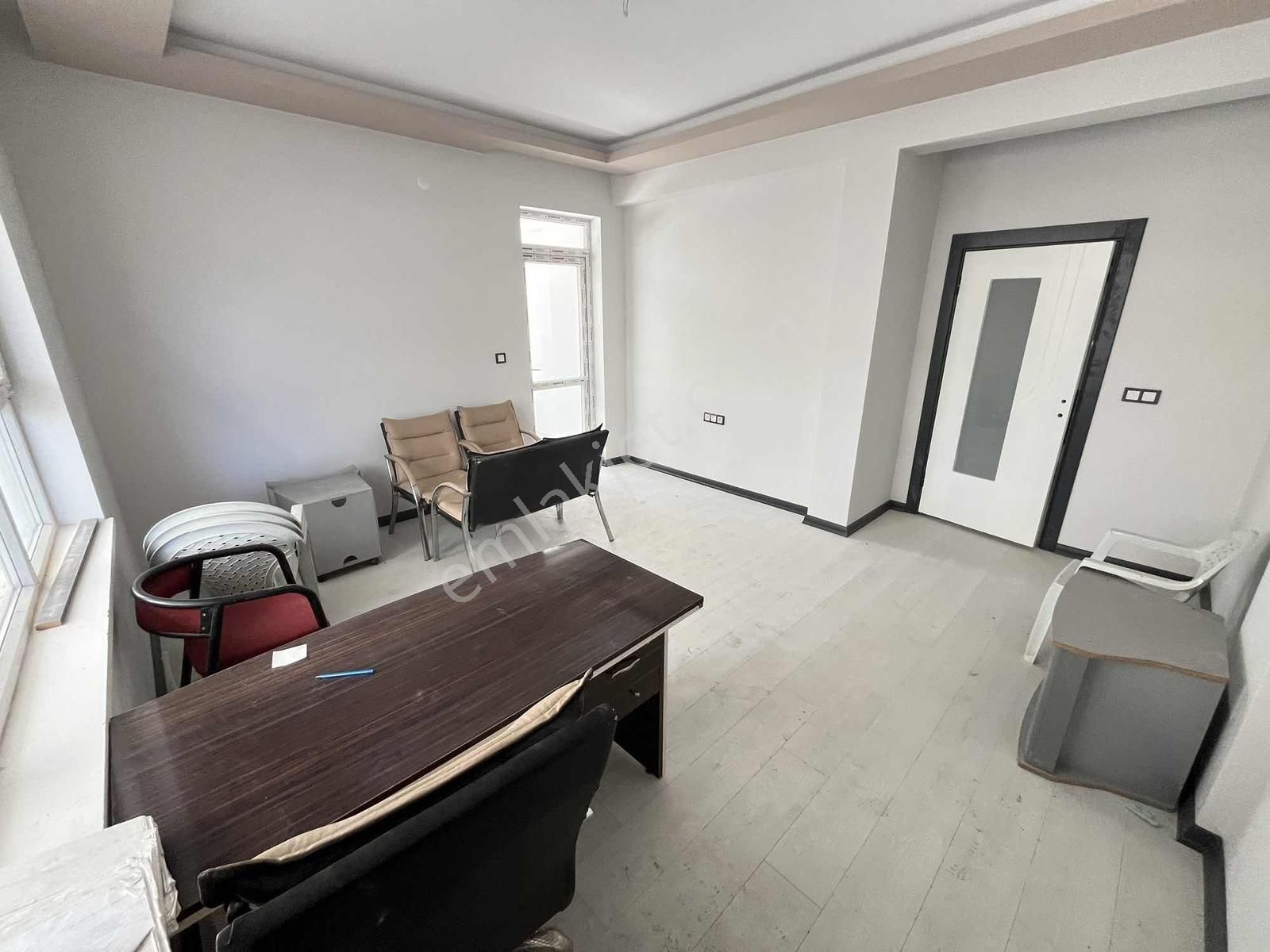 3+1 100m2 Vestiyerli Duşakabinli Geniş Ferah Fırsat Dairesi.. - Görsel 9