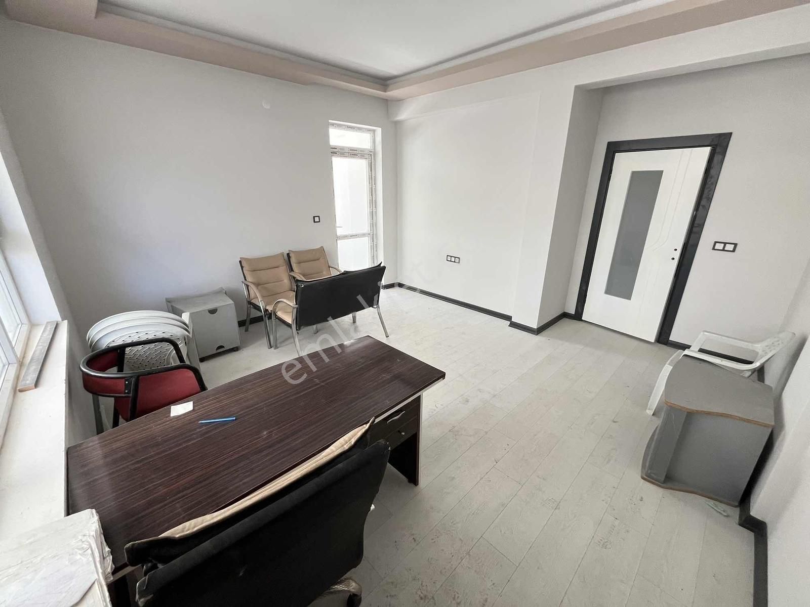 3+1 100m2 Vestiyerli Duşakabinli Geniş Ferah Fırsat Dairesi.. - Görsel 4