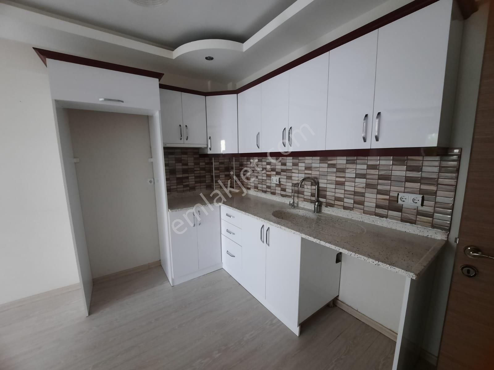 Yeni Mahallede Kiralık 2+1 Açık Mutfak Daire - Görsel 9