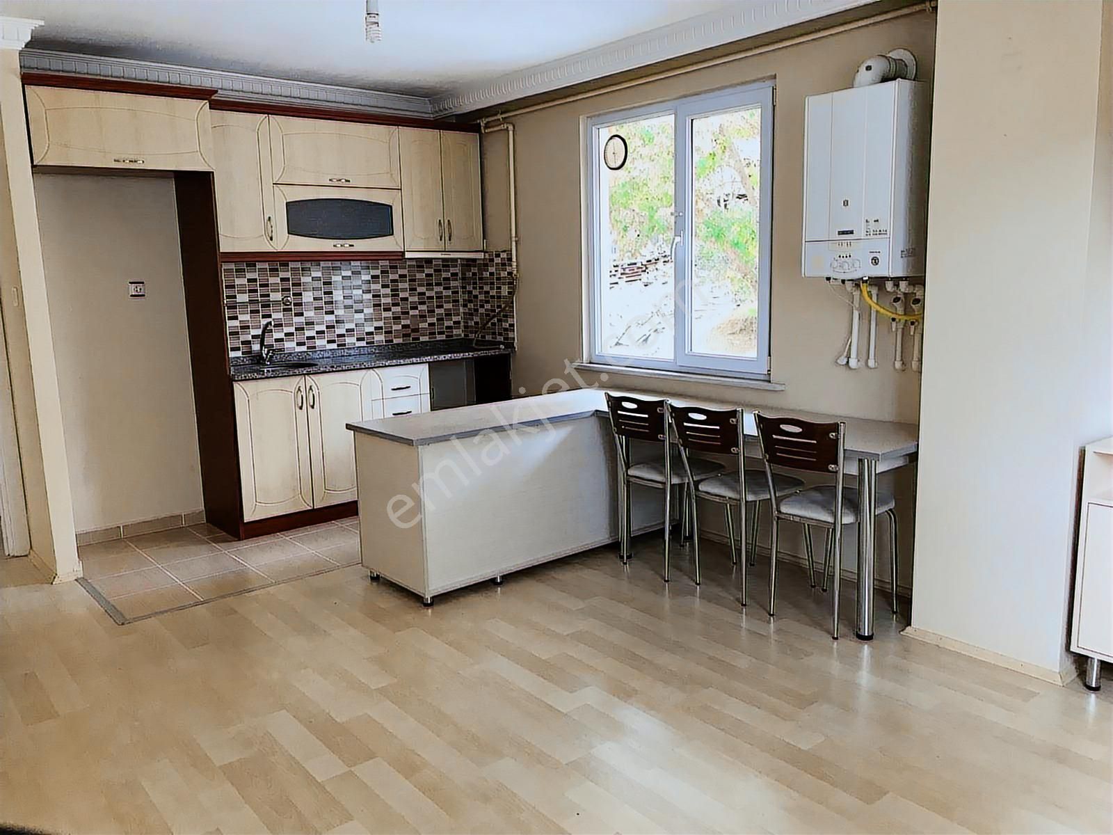 Ahmetyesevi Mah Temiz Ferah Yüksek Giriş 2+1 Satılık Daire