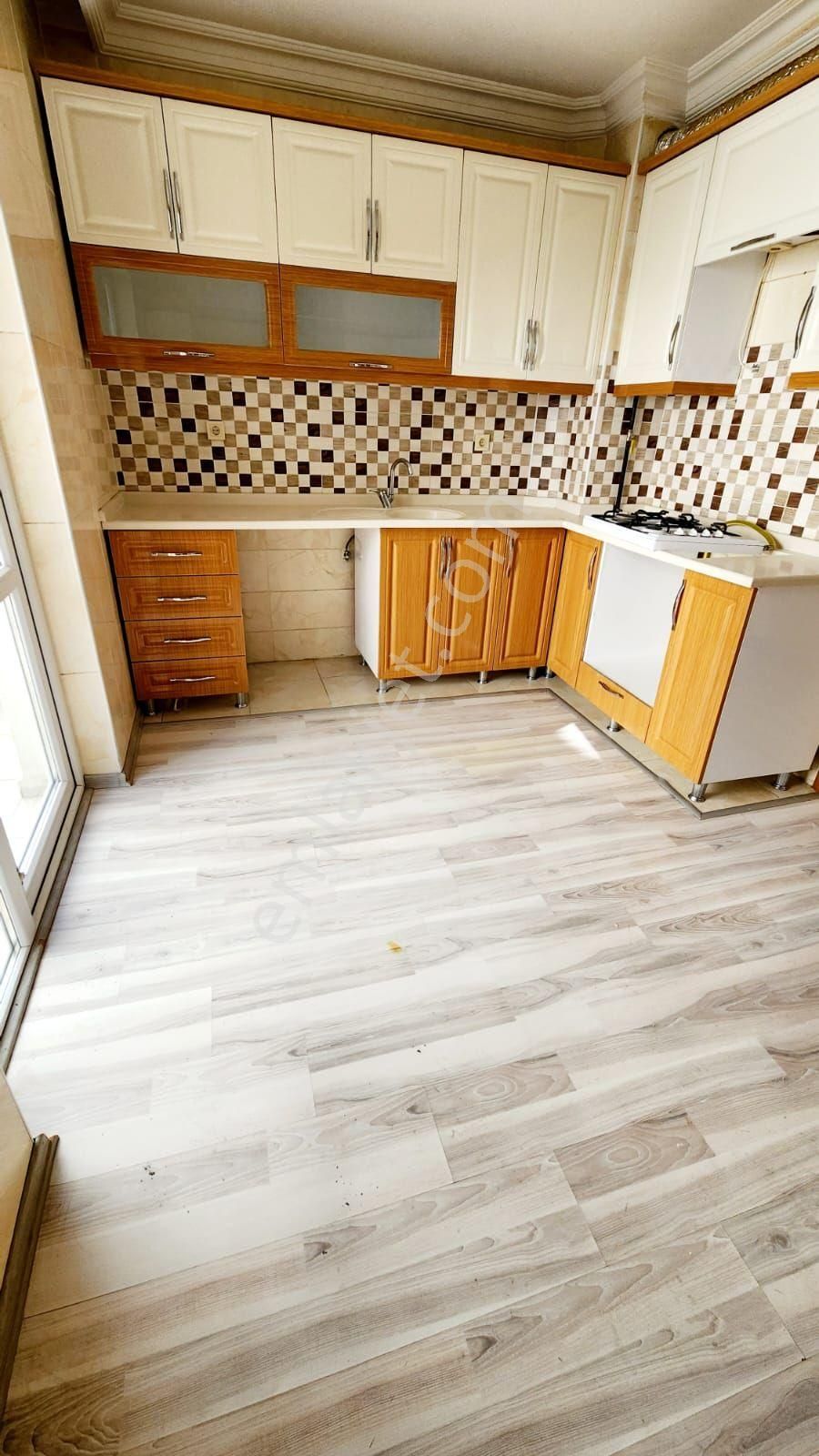 Nur Polikinliğine Yürüme Mesafesinde Yüksek Giriş 3 Cepheli Daire - Görsel 3