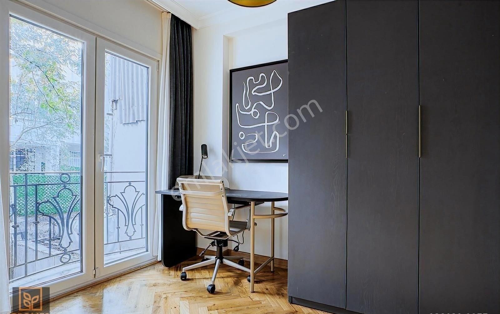 Çukurcuma Masumiyet Müzesi Sokağında Yeni Binada Full Eşyalı 1+1 - Görsel 9