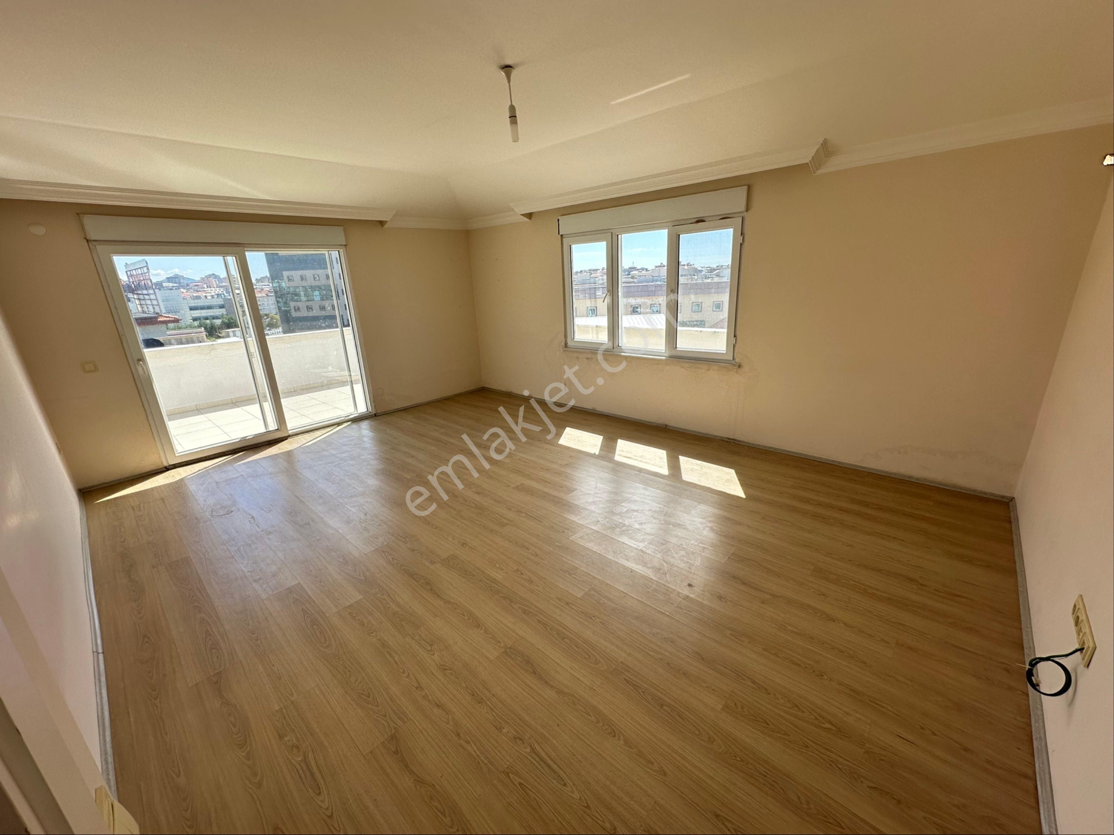 Kiralık 3+1 Daire Ayrı Mutfak