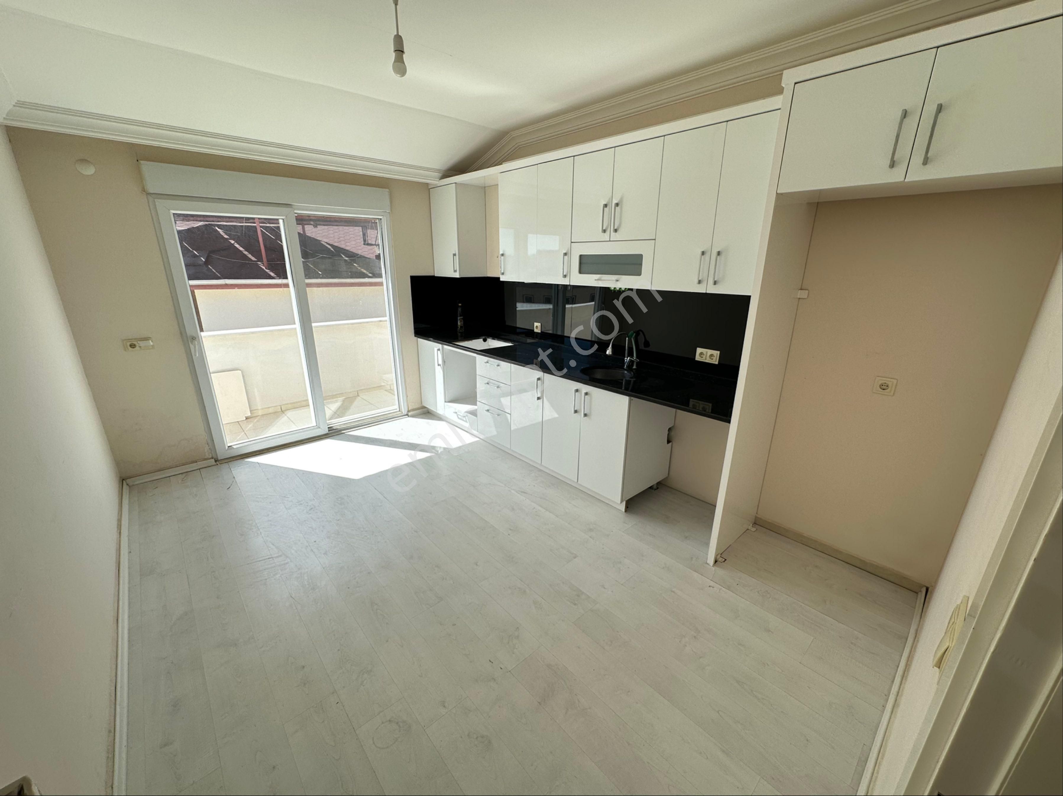 Kiralık 3+1 Daire Ayrı Mutfak - Görsel 5