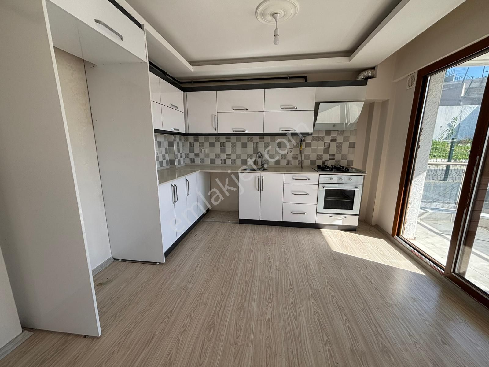 Aym Yanı 3+1 Ferah Kiralık Daire - Görsel 3