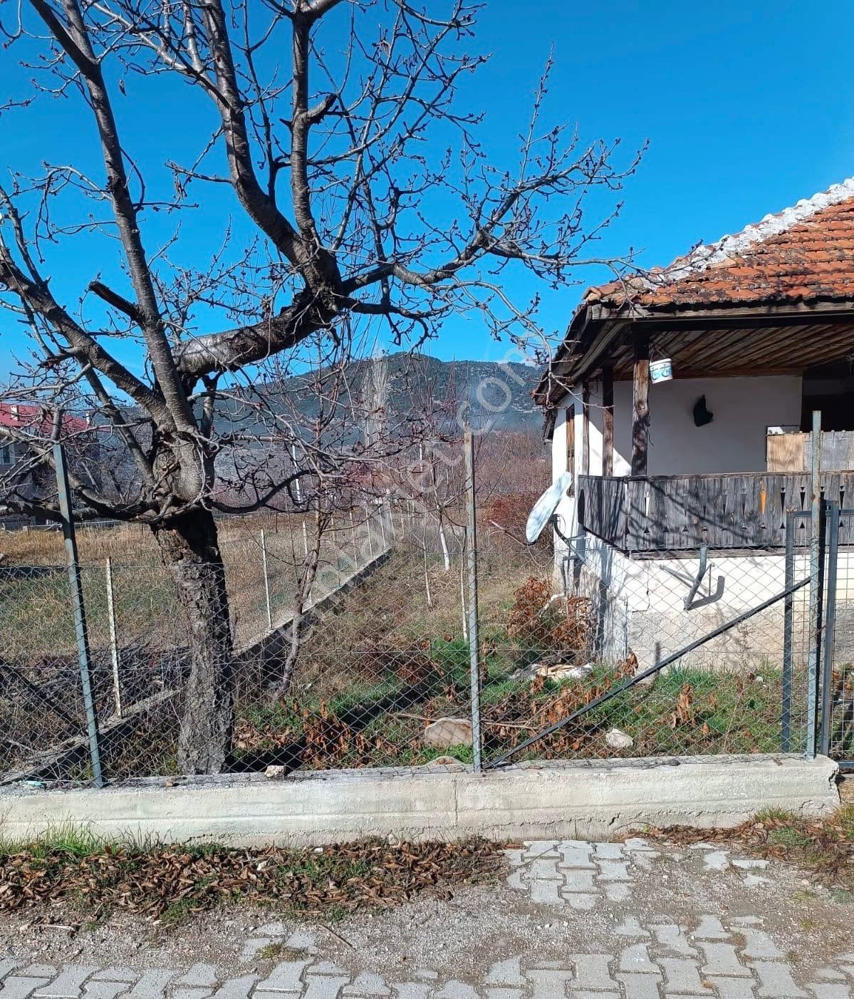Seydikemer Dont Da Satılık Müstakil 2+1 Ev Ve Bahçesi - Görsel 4