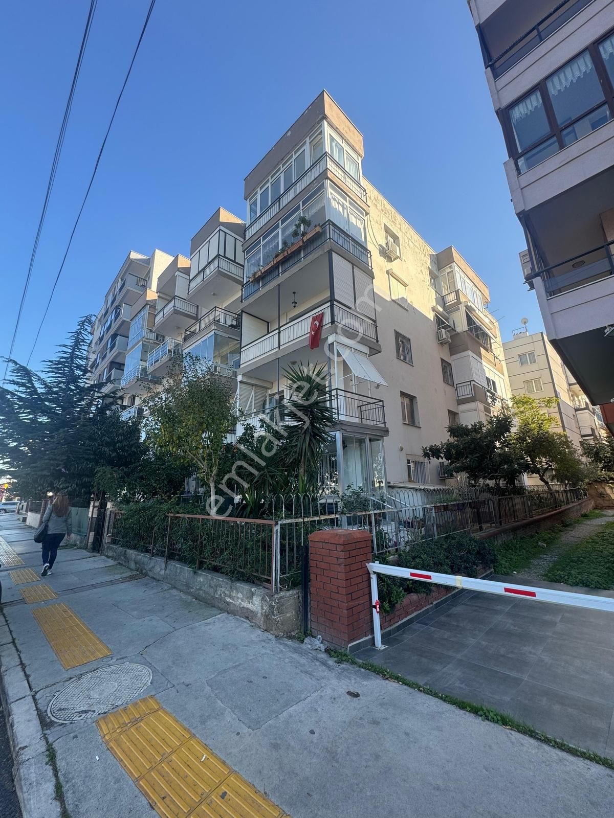 Narlıdere Ilıca Mahallesi 2+1 Full Eşyalı Kiralık Daire - Görsel 12