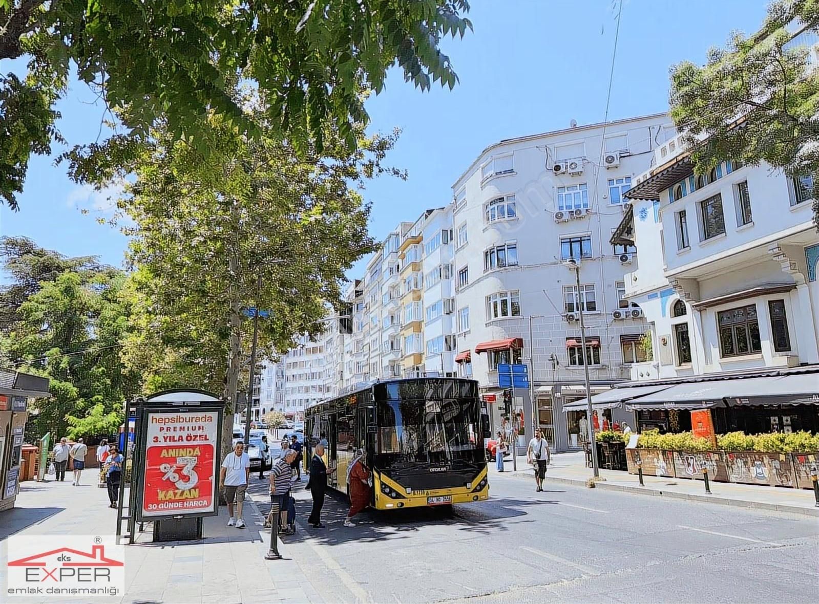 Valikonağı Caddesi Üzerinde,mükemmel Manzaralı 150m2,bakımlı 3+1 - Görsel 12
