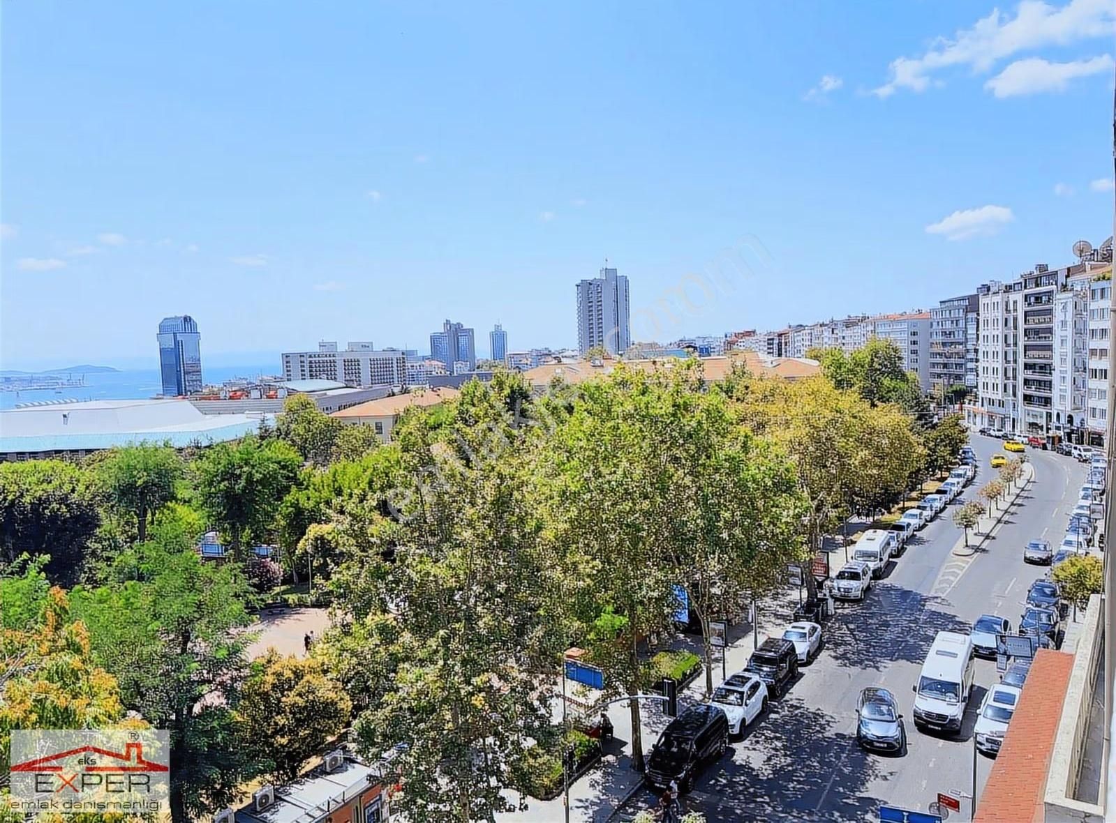 Valikonağı Caddesi Üzerinde,mükemmel Manzaralı 150m2,bakımlı 3+1 - Görsel 8