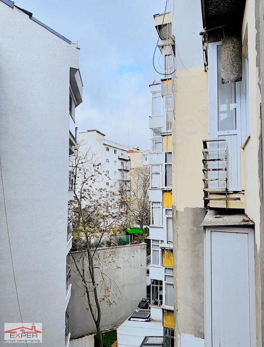 Valikonağı Caddesi Üzerinde,mükemmel Manzaralı 150m2,bakımlı 3+1 - Görsel 2