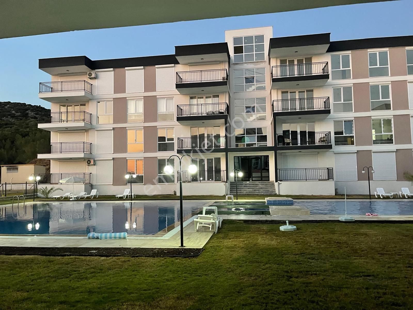 Kuşadası Kirazlı Yolunda Full Eşyalı Kiralık 1 +1 Daire - Görsel 2