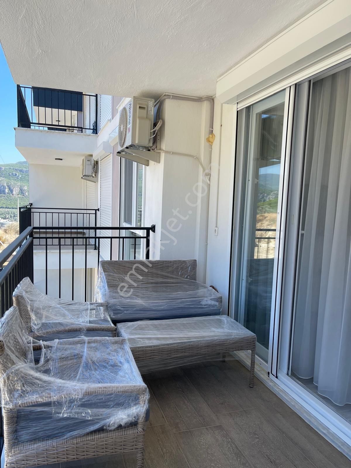 Kuşadası Kirazlı Yolunda Full Eşyalı Kiralık 1 +1 Daire - Görsel 26