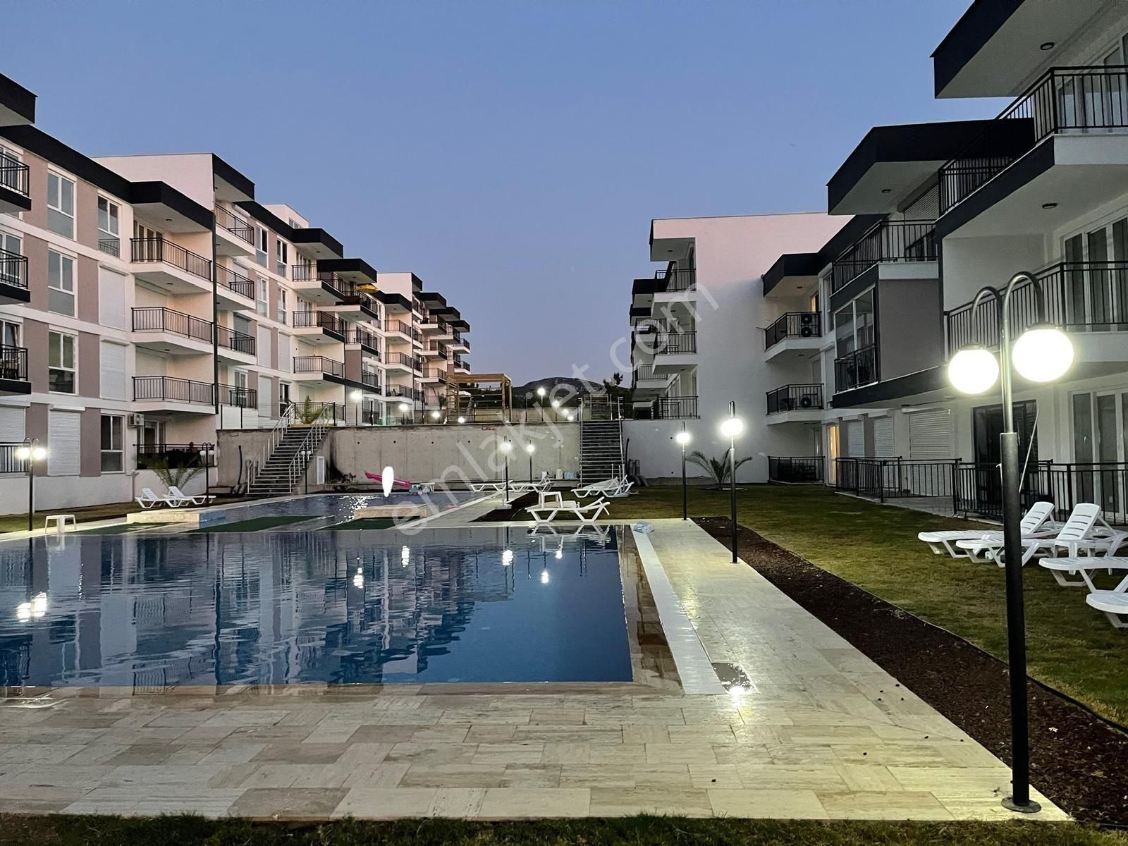 Kuşadası Kirazlı Yolunda Full Eşyalı Kiralık 1 +1 Daire - Görsel 3