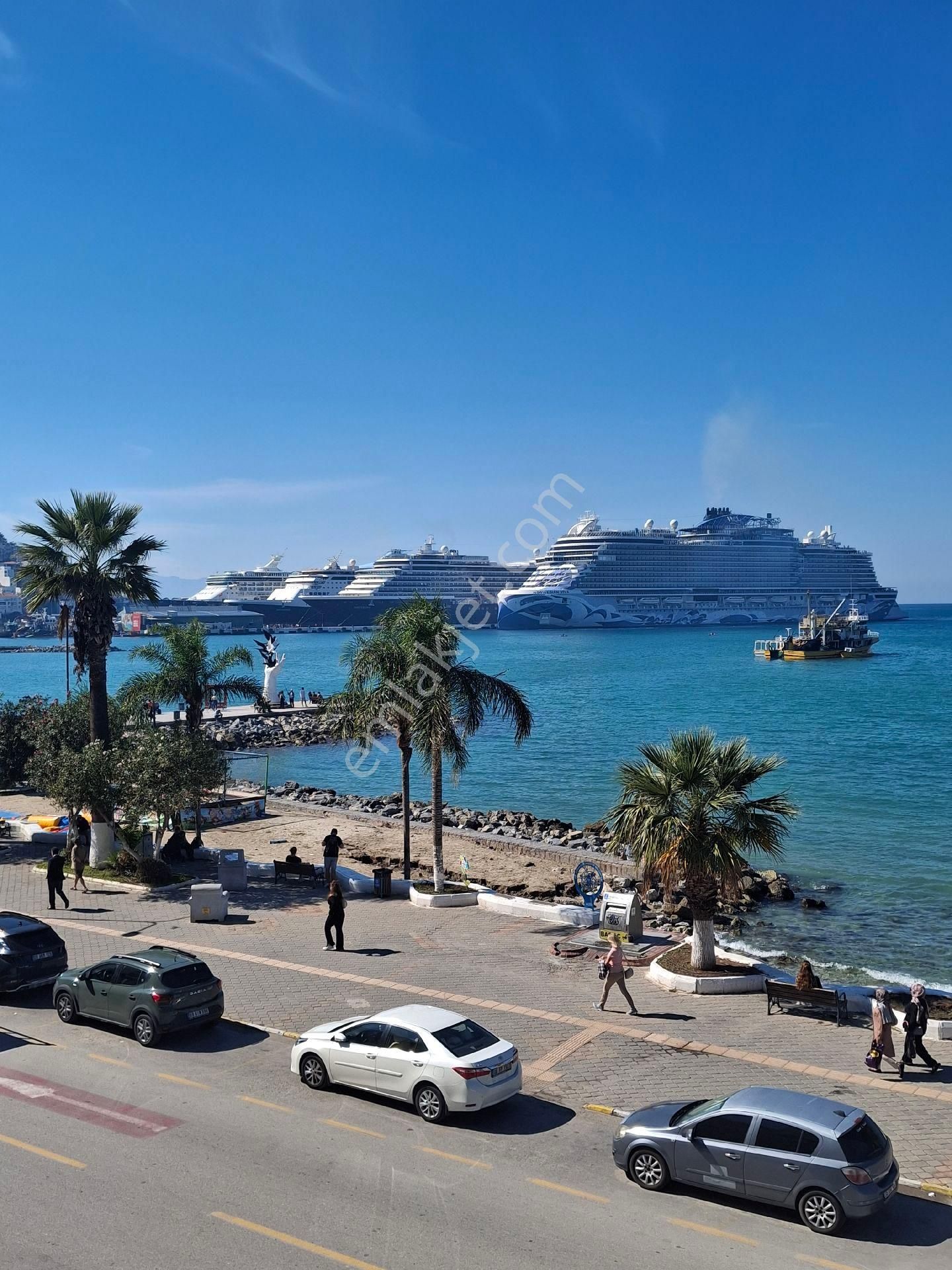 Kuşadası Kirazlı Yolunda Full Eşyalı Kiralık 1 +1 Daire - Görsel 32