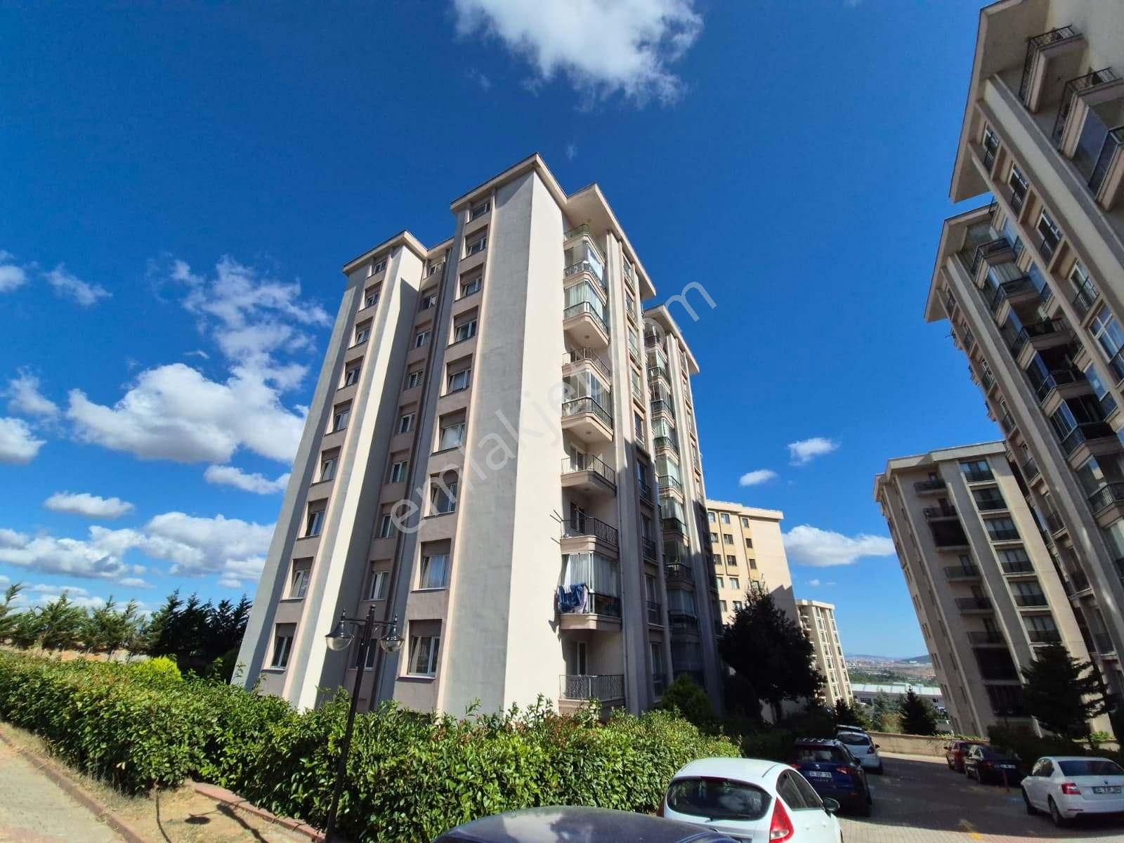 Lense Yakın Aile Sitesi Yüksek Kat Manzaralı Temiz Kiralık 3+1 - Görsel 25