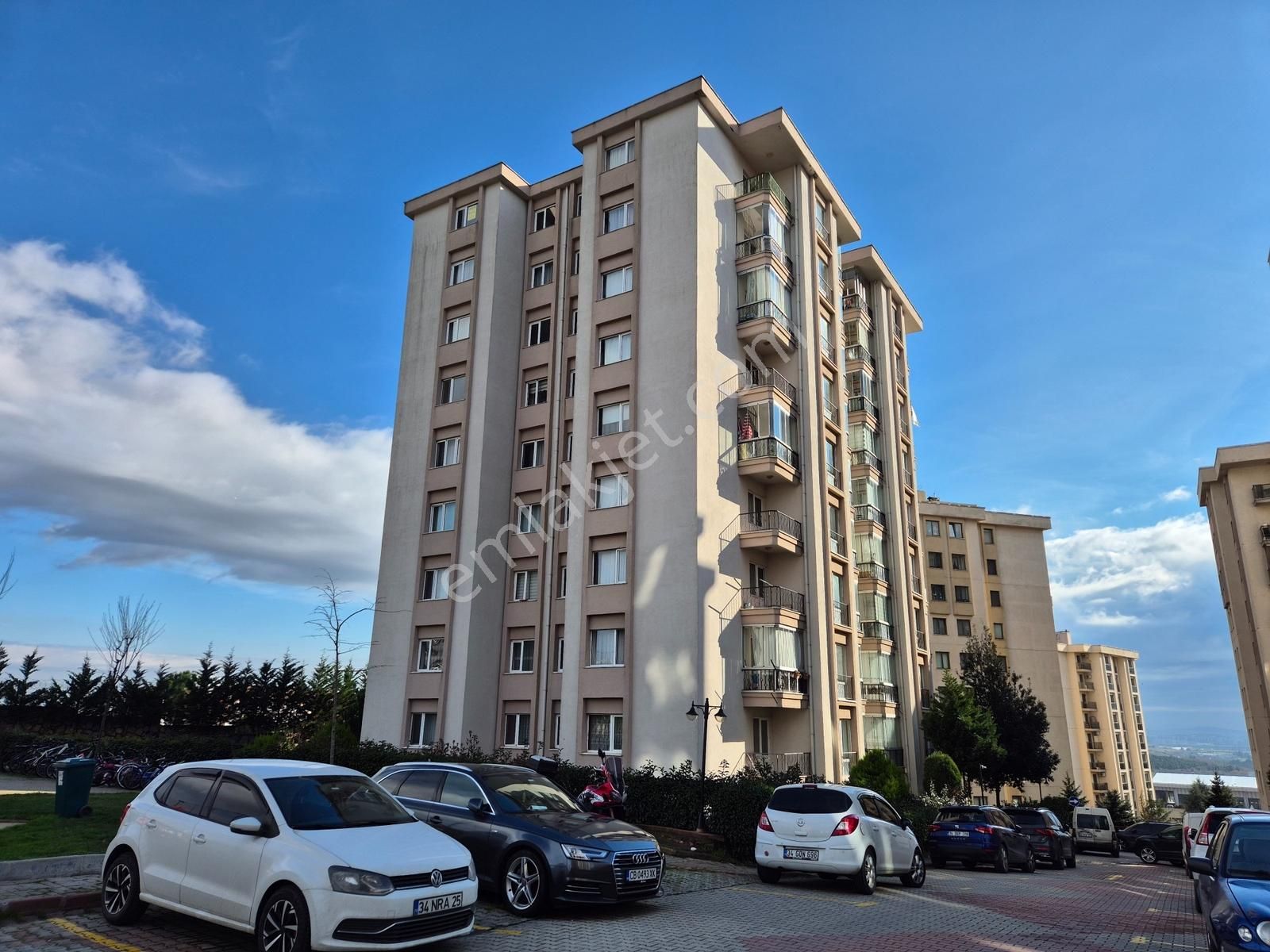 Lense Yakın Aile Sitesi Yüksek Kat Manzaralı Temiz Kiralık 3+1 - Görsel 16