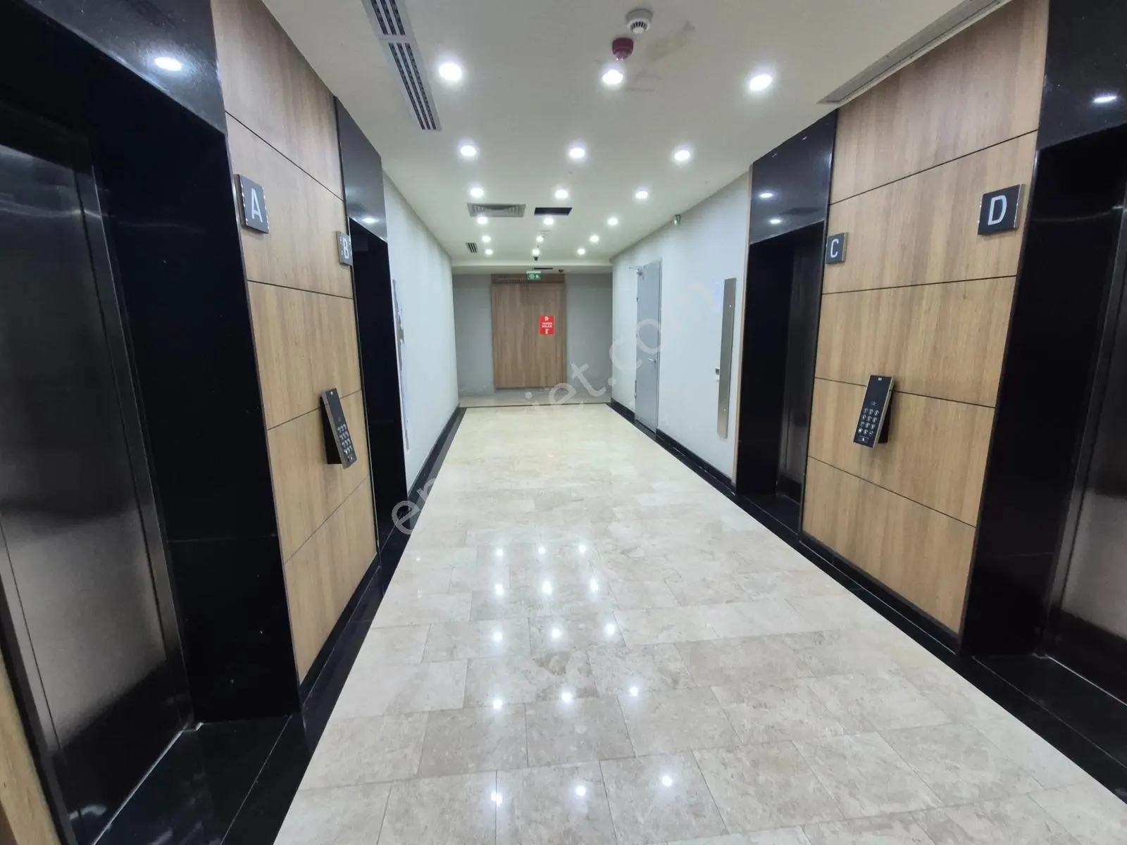 Borsa Kule'de Kiralık Yüksek Kat Manzaralı Atölye - Görsel 5
