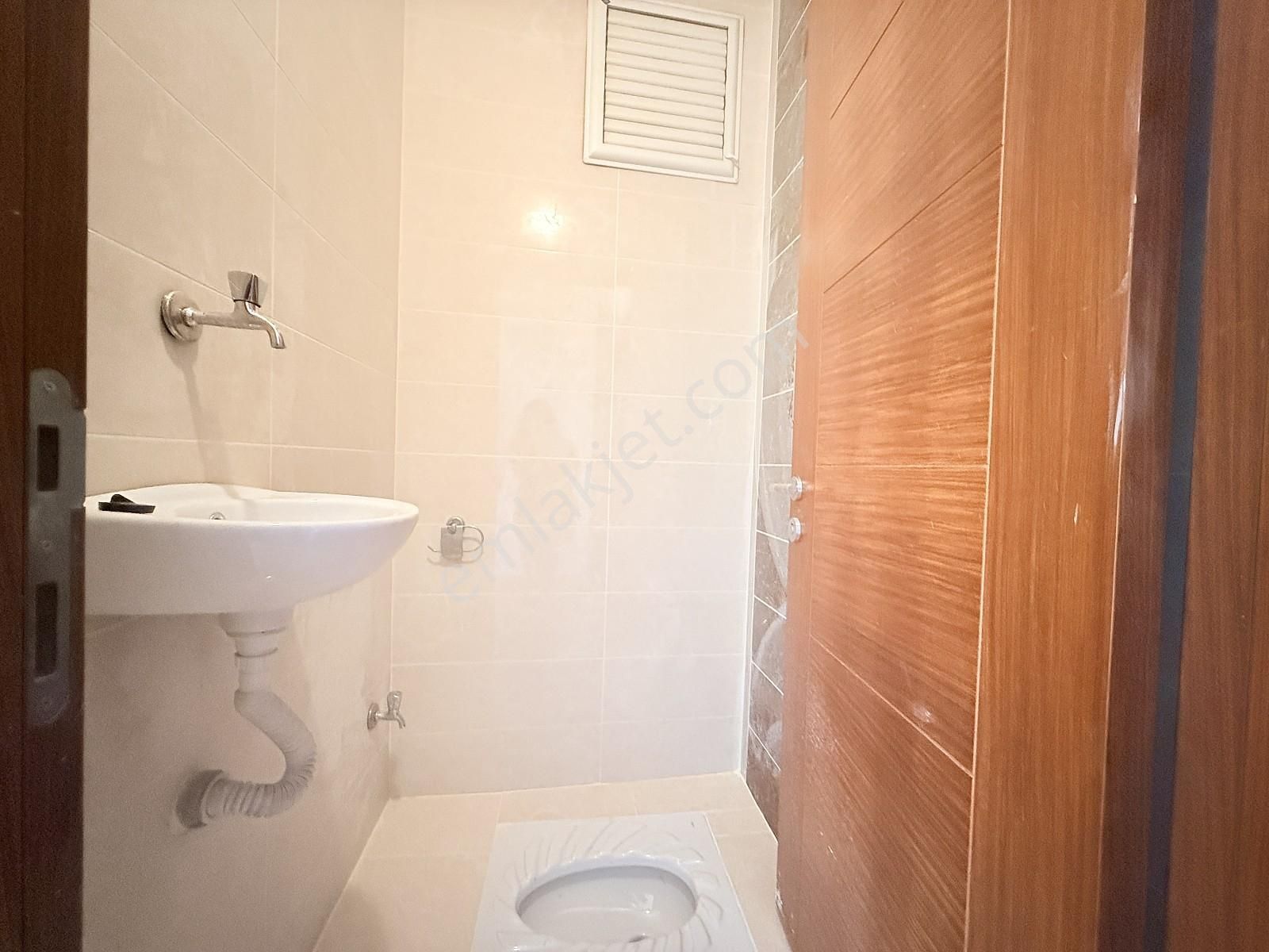 Söğütlüde Denize Yakın Şehir Manzaralı 5+2 | Tekce - Görsel 9