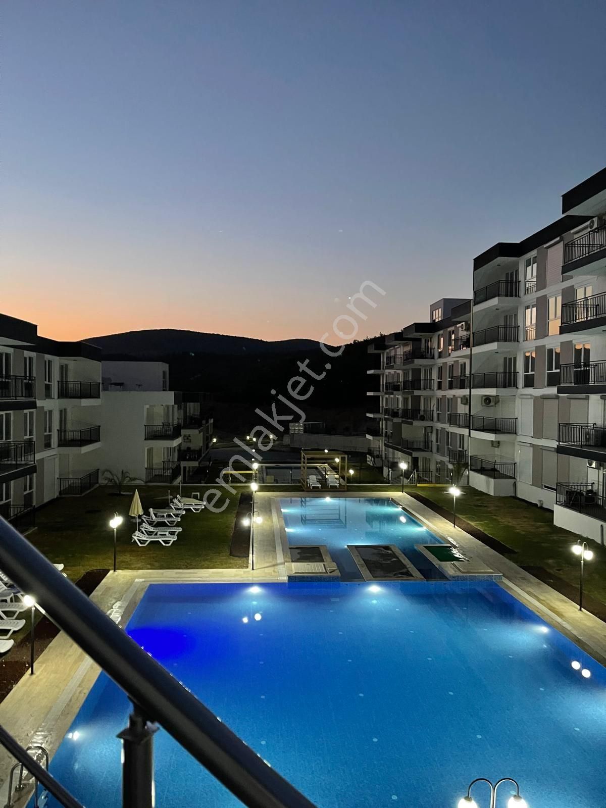 Kuşadası Kirazlı Yolunda Full Eşyalı Satılık 1 - Görsel 8