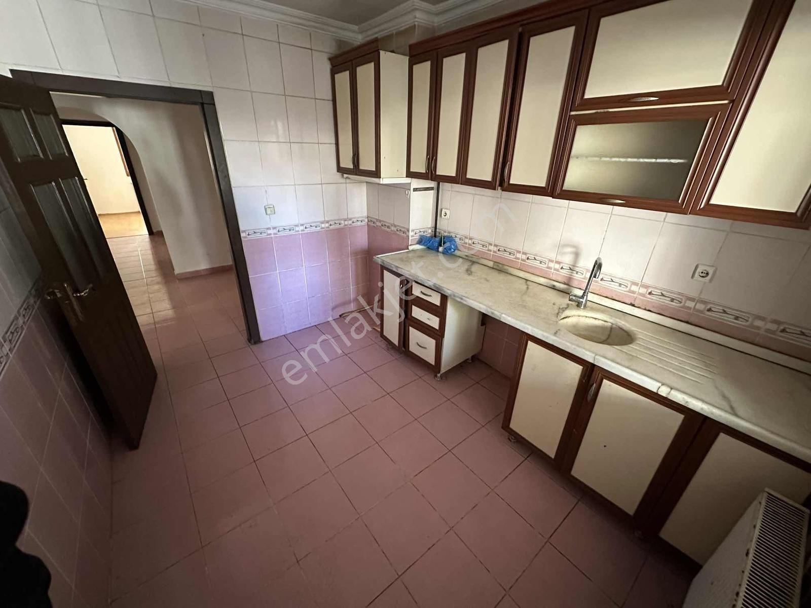 Kılıçsoy'dan Sanatoryum Hastane Yakını 3+1 Kiralık Fırsat Daire