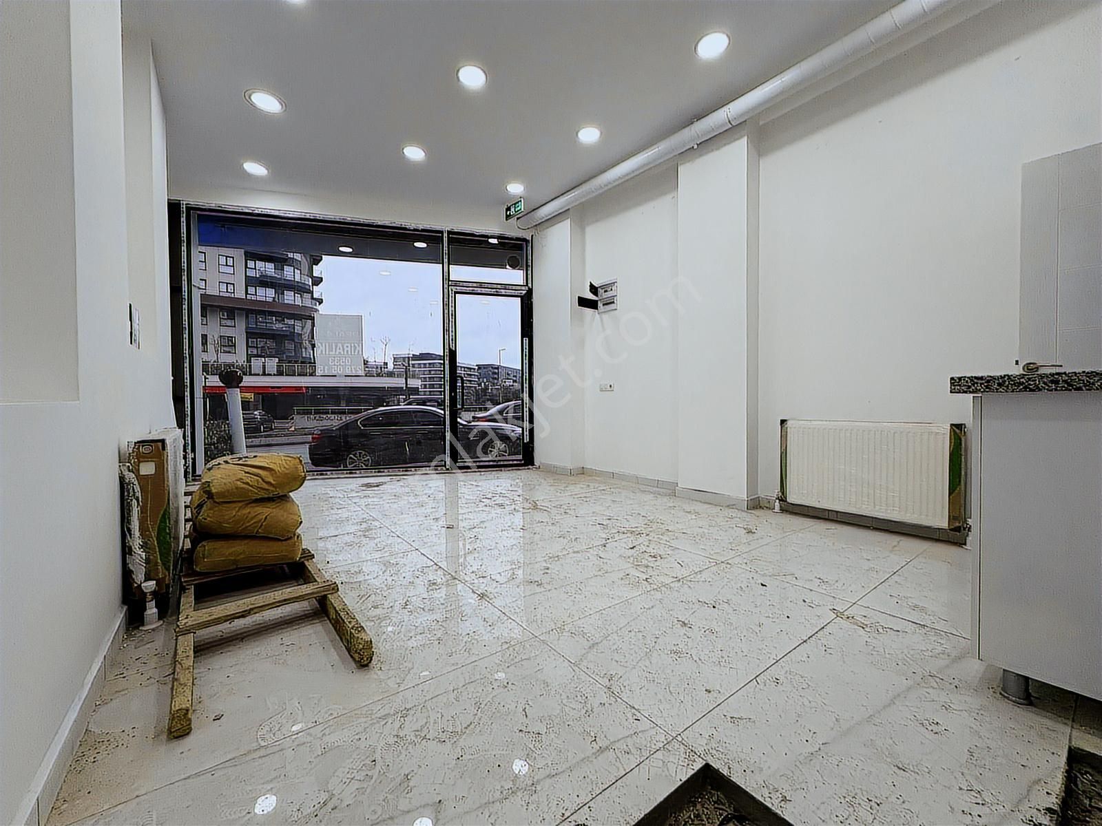 Eski Londra Asfaltı Üzeri Kiralık İş Yeri - Görsel 8