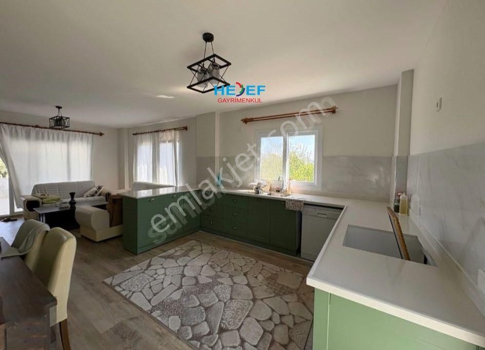 Kuzucubelen'de 1126m2 Arsa Üzerine Kurulu Acil Satılık 2+1 Daire - Görsel 2