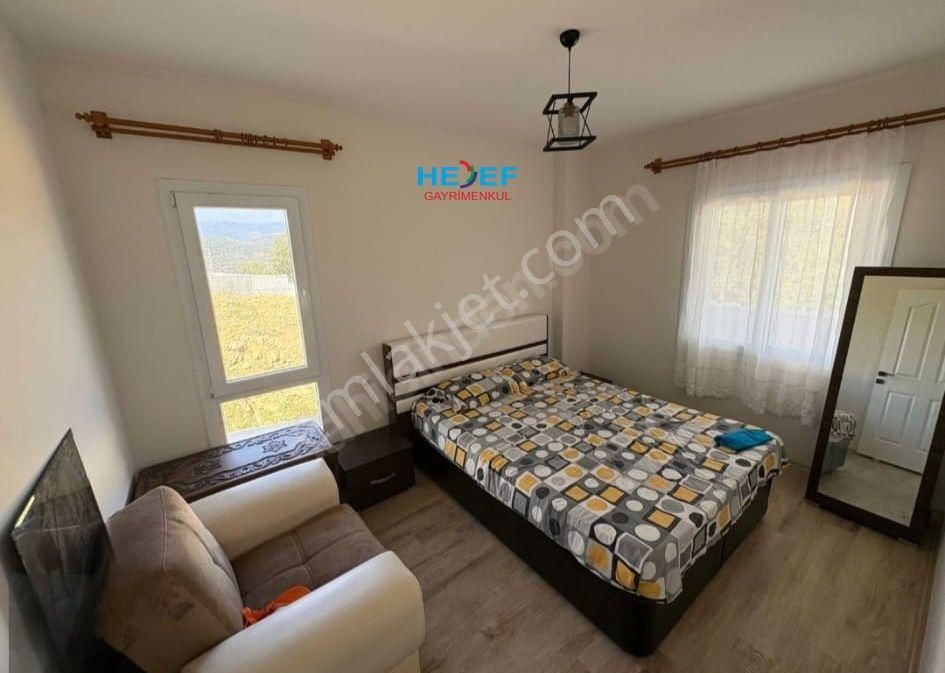 Kuzucubelen'de 1126m2 Arsa Üzerine Kurulu Acil Satılık 2+1 Daire - Görsel 11