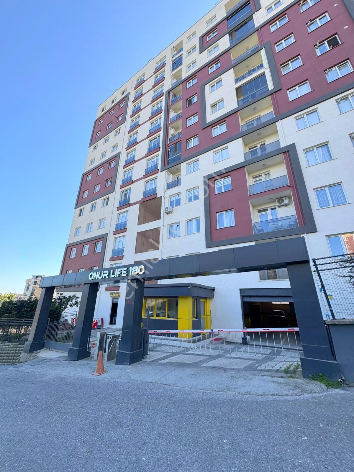 Mertcan'dan Havuzlu Güvenlikli İskanlı Ebeveyn Banyolu 2+1 Daire - Görsel 21