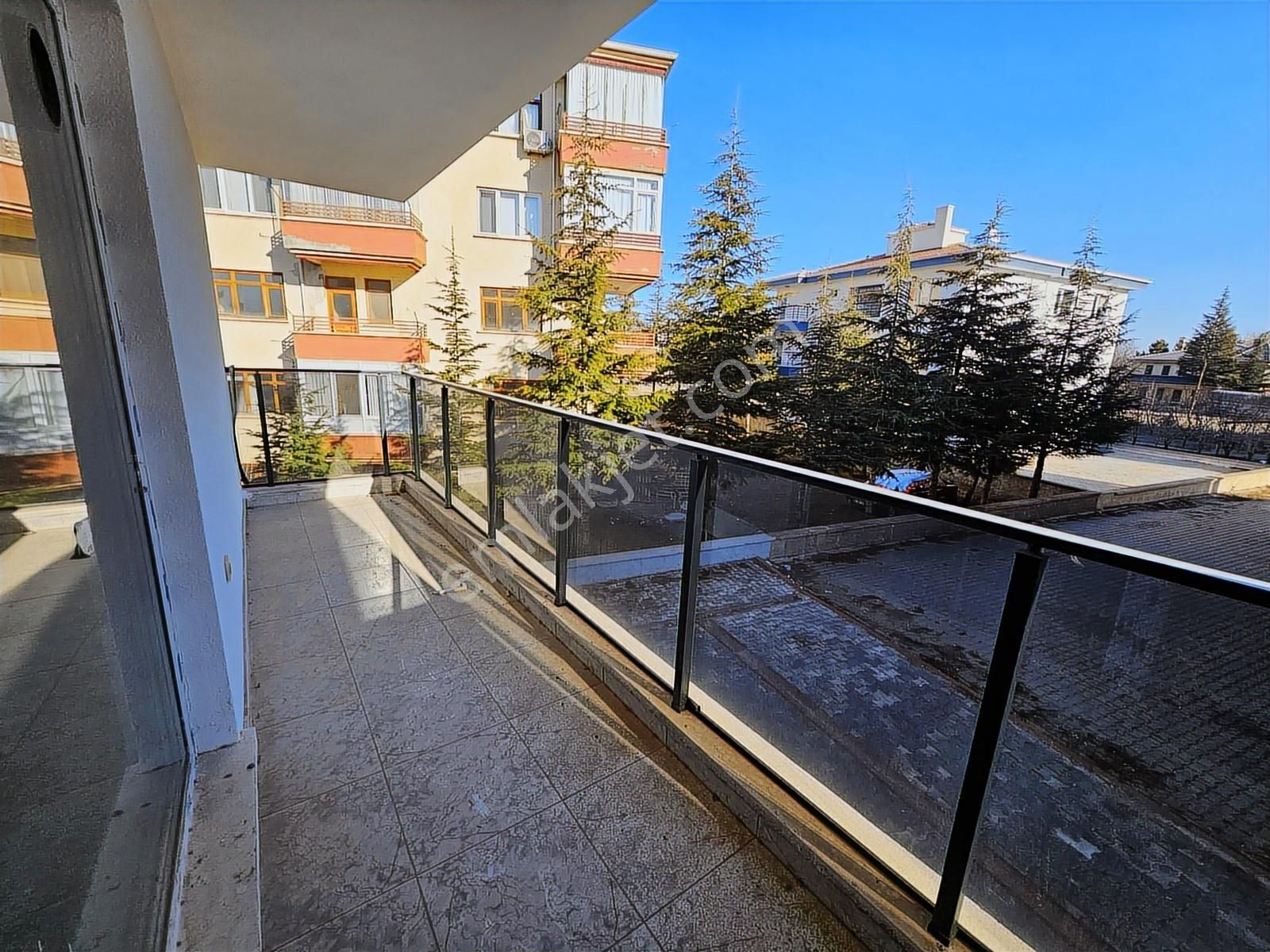 Şimşek'ten Çubuk Esenboğa H.alanına Yakın 1+1 55m2 1.kat Kiralık