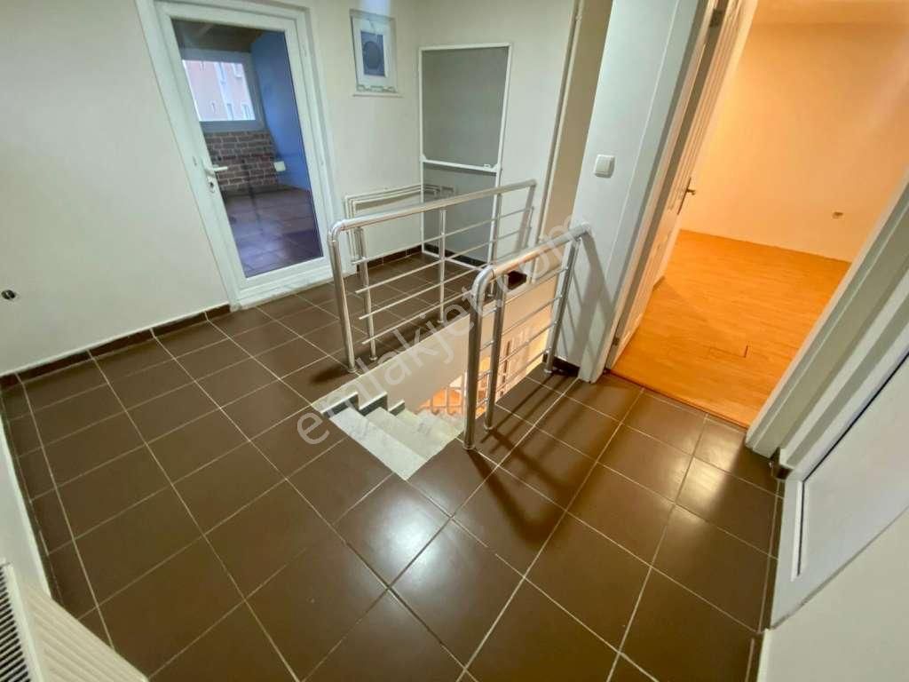 Kaçmaz'dan Altıntepe'de Yenilenmiş Masrafsız 3+2 Kiralık Dubleks - Görsel 25