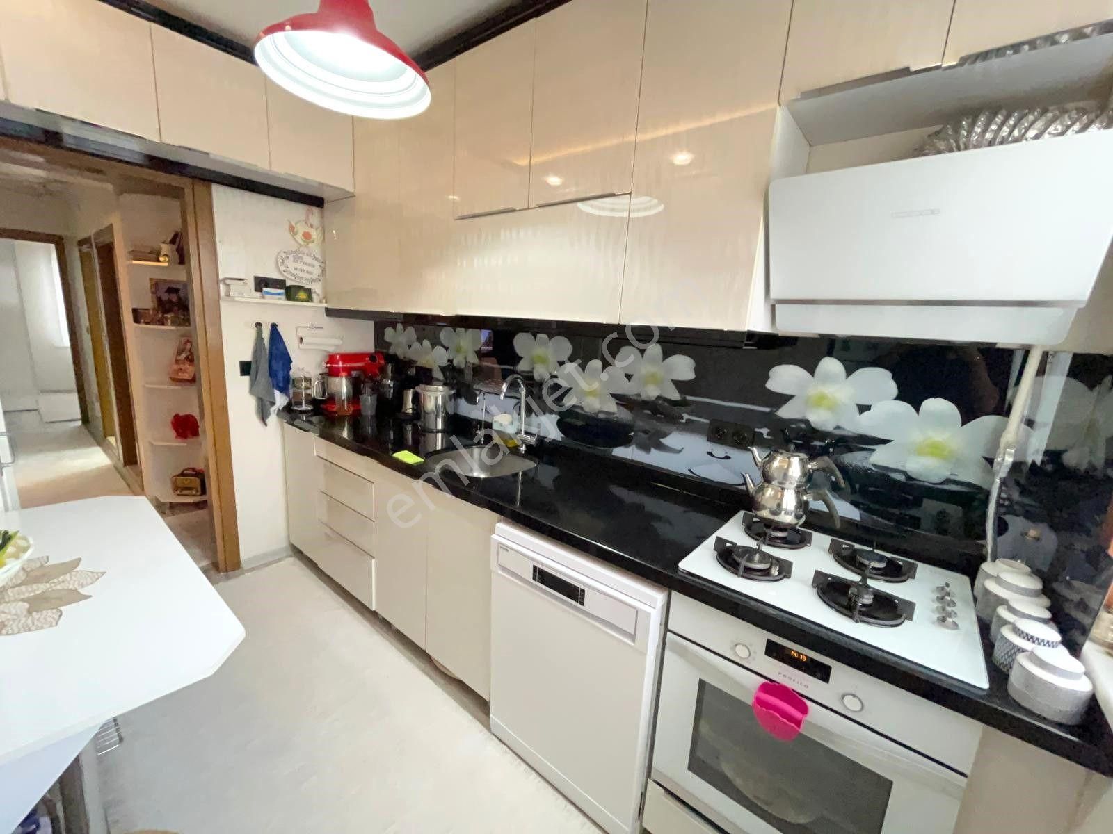 Has Sebada Sefaköy Merkezde 3+1 130m Full Yapılı Masrafsız Daire - Görsel 9