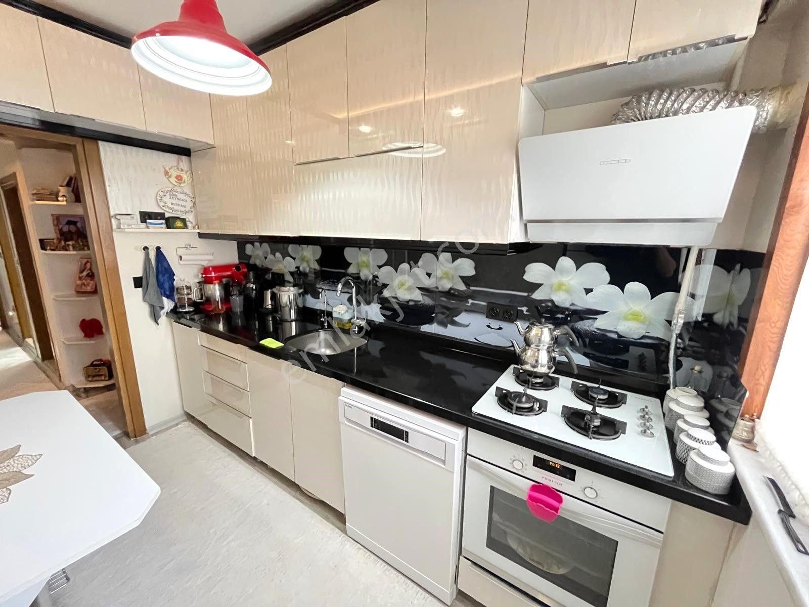 Has Sebada Sefaköy Merkezde 3+1 130m Full Yapılı Masrafsız Daire - Görsel 10