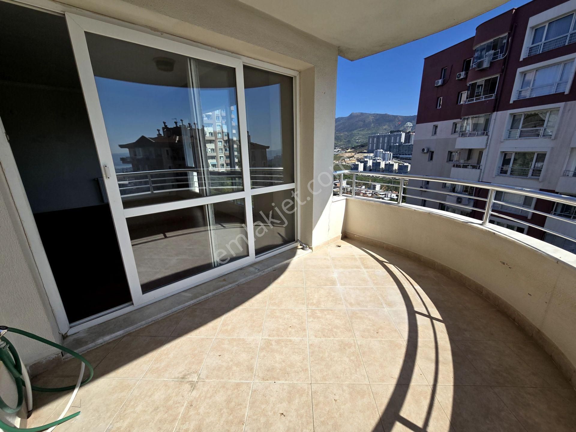 Bayraklı Körfez Mahallesinde Kiralık 4+1 Daire - Görsel 10