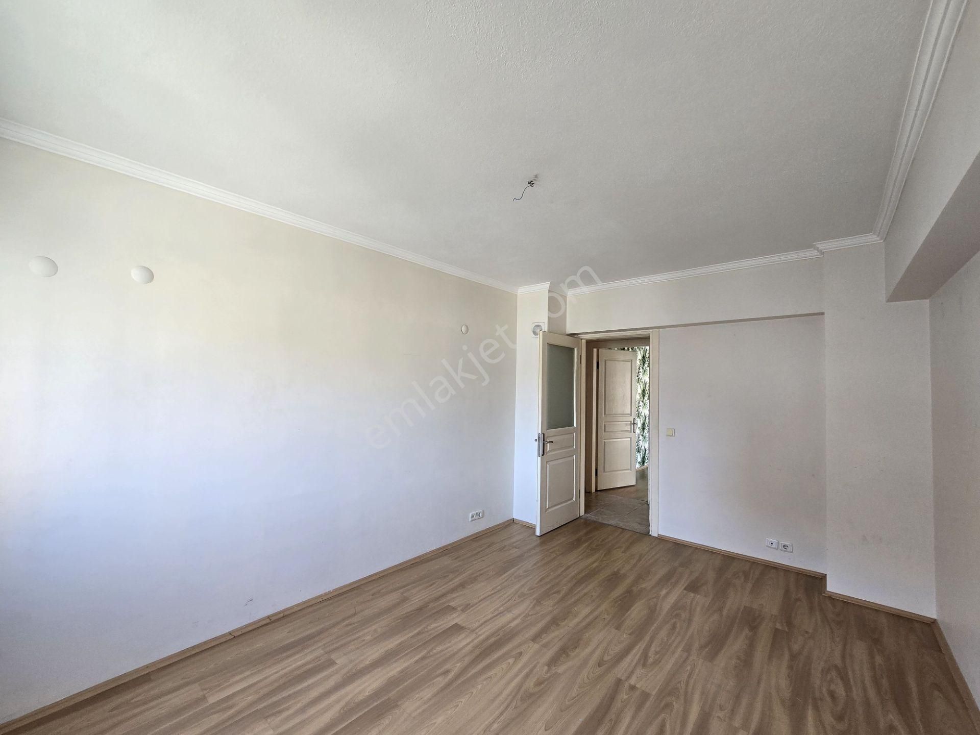 Bayraklı Körfez Mahallesinde Kiralık 4+1 Daire - Görsel 23