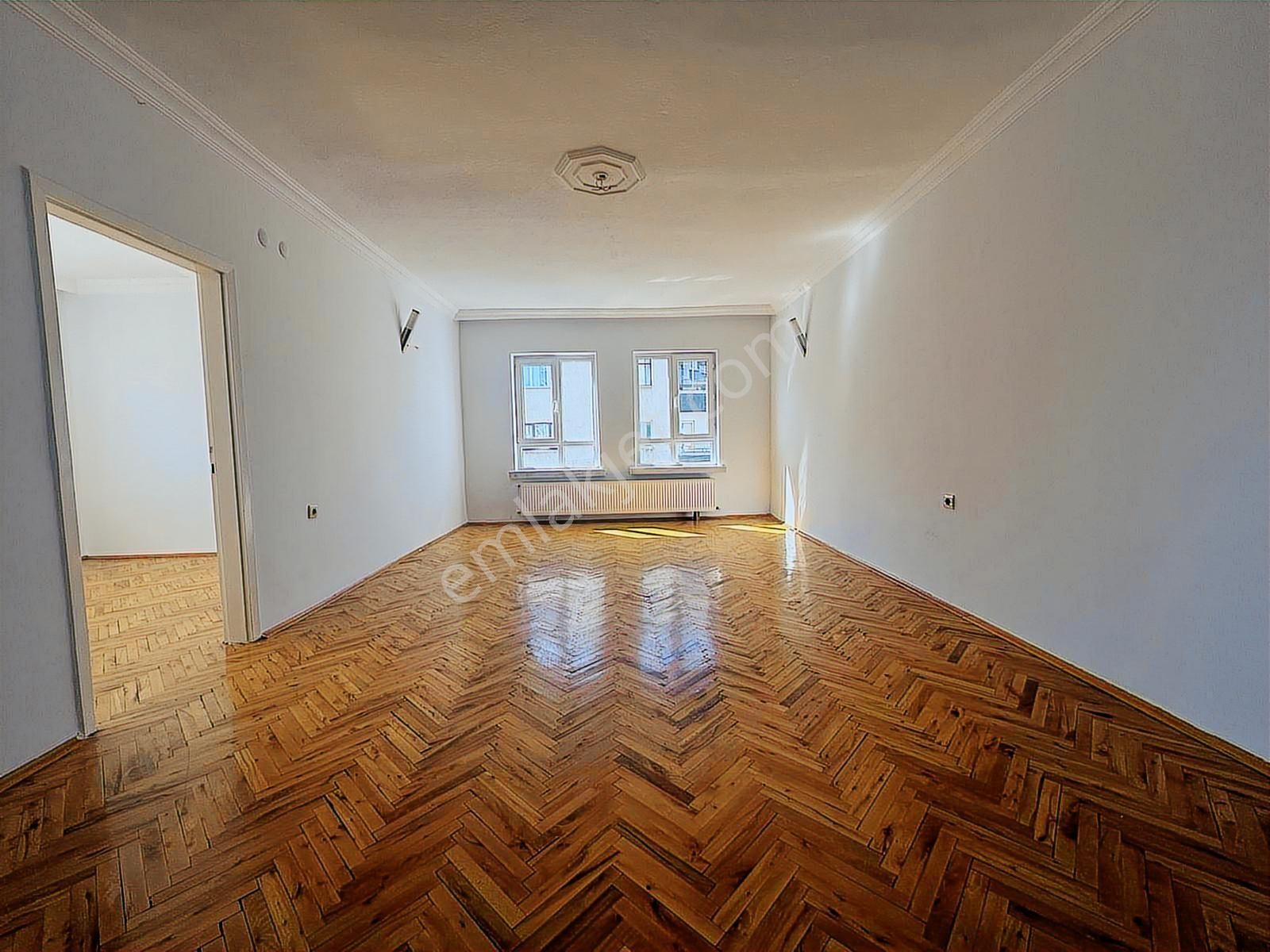 Atatürk Mh Kent Meydanı Yakın 2.kat 3+1