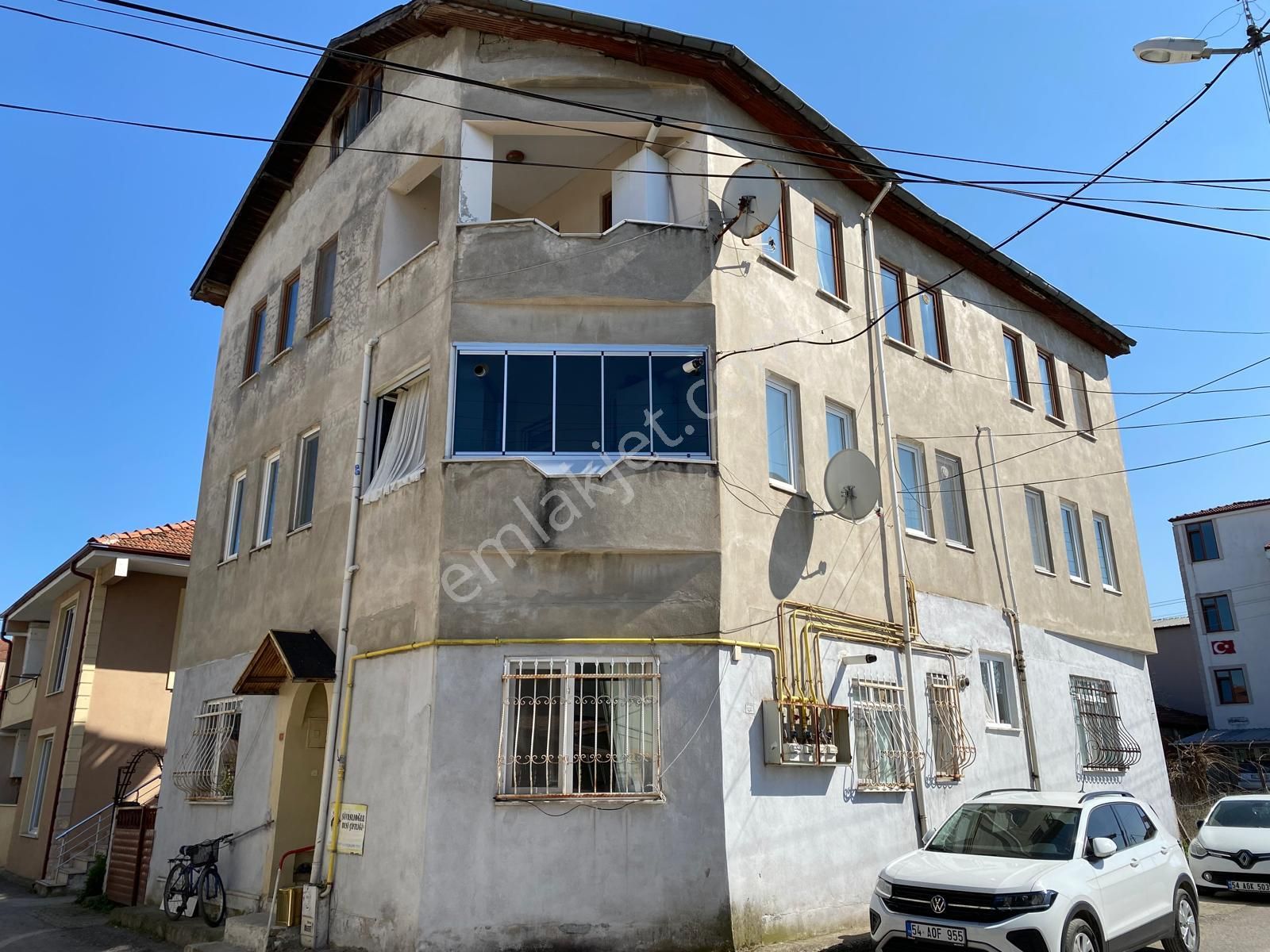 Re/max Mavi'den Adapazarı Ozanlarda Satılık 4+1 Daire