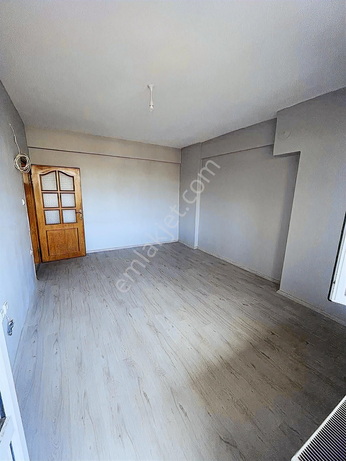 Koru Emlak'tan Yenilenmiş 2+1 Daire 12.5m2 Arsa Paylı - Görsel 24