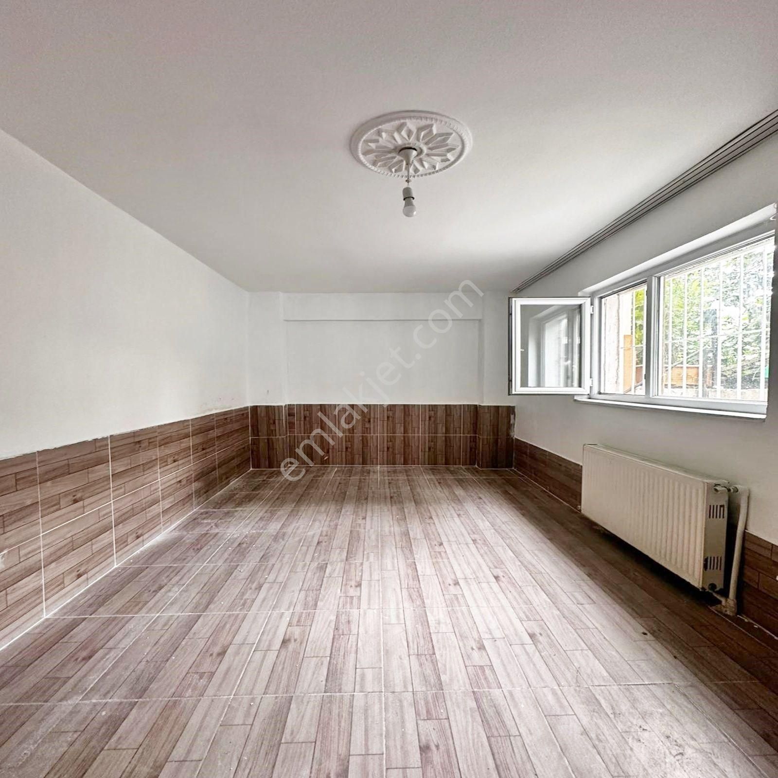 Esenyurt Hürriyet Mah.2+1 Düz Giriş Bahçeli 1.495.000 Tl