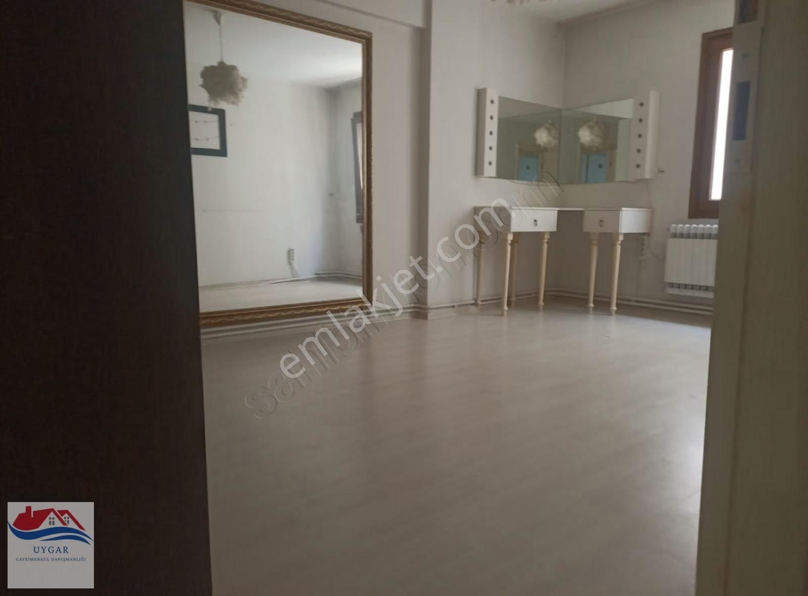 Karşıyaka Atakent Migros Sokağında - Görsel 4