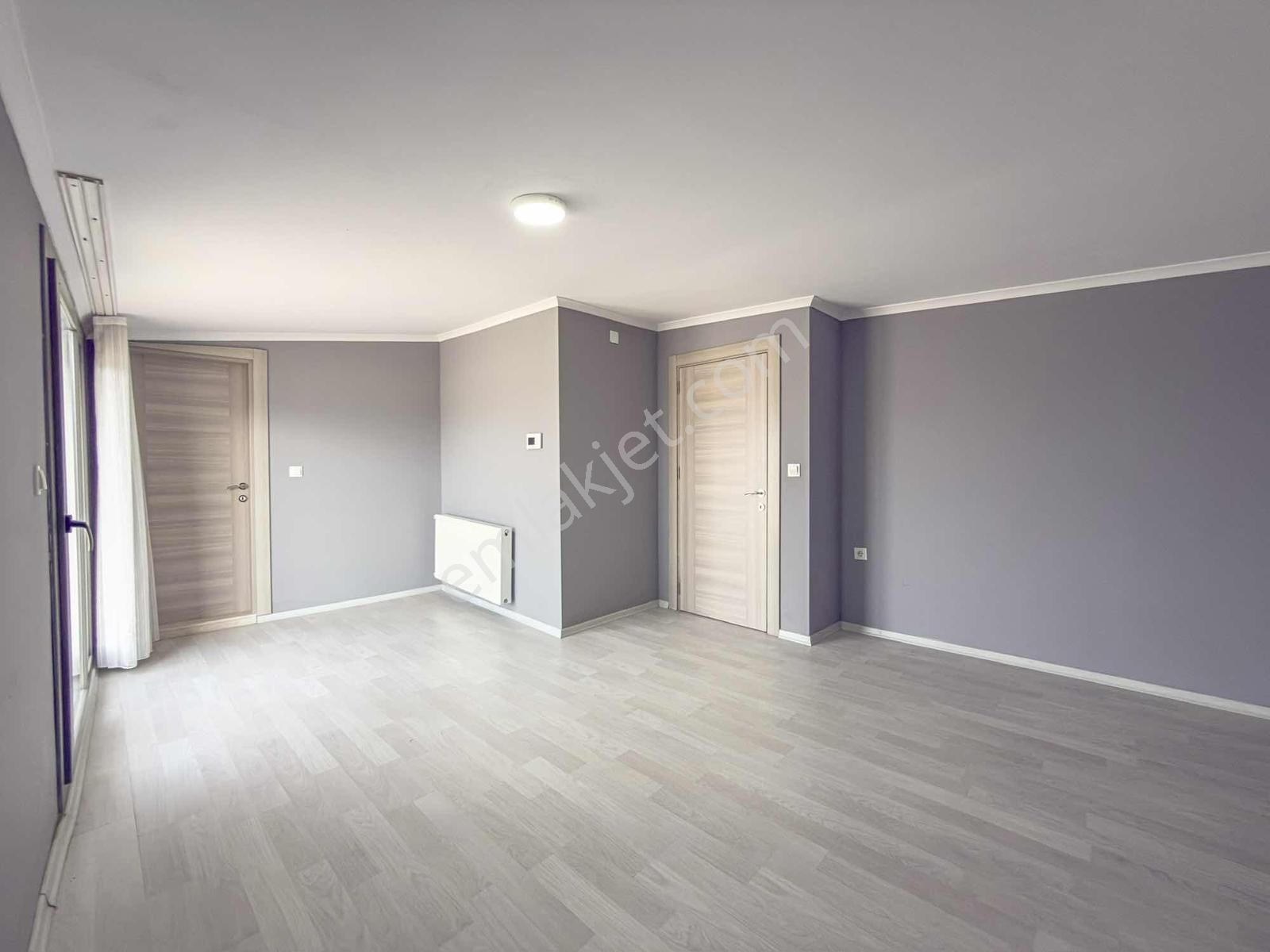 Manzaralı,geniş Teraslı,köşe 4+1 220 M2 Yeni Ve Kaliteli Daire - Görsel 35